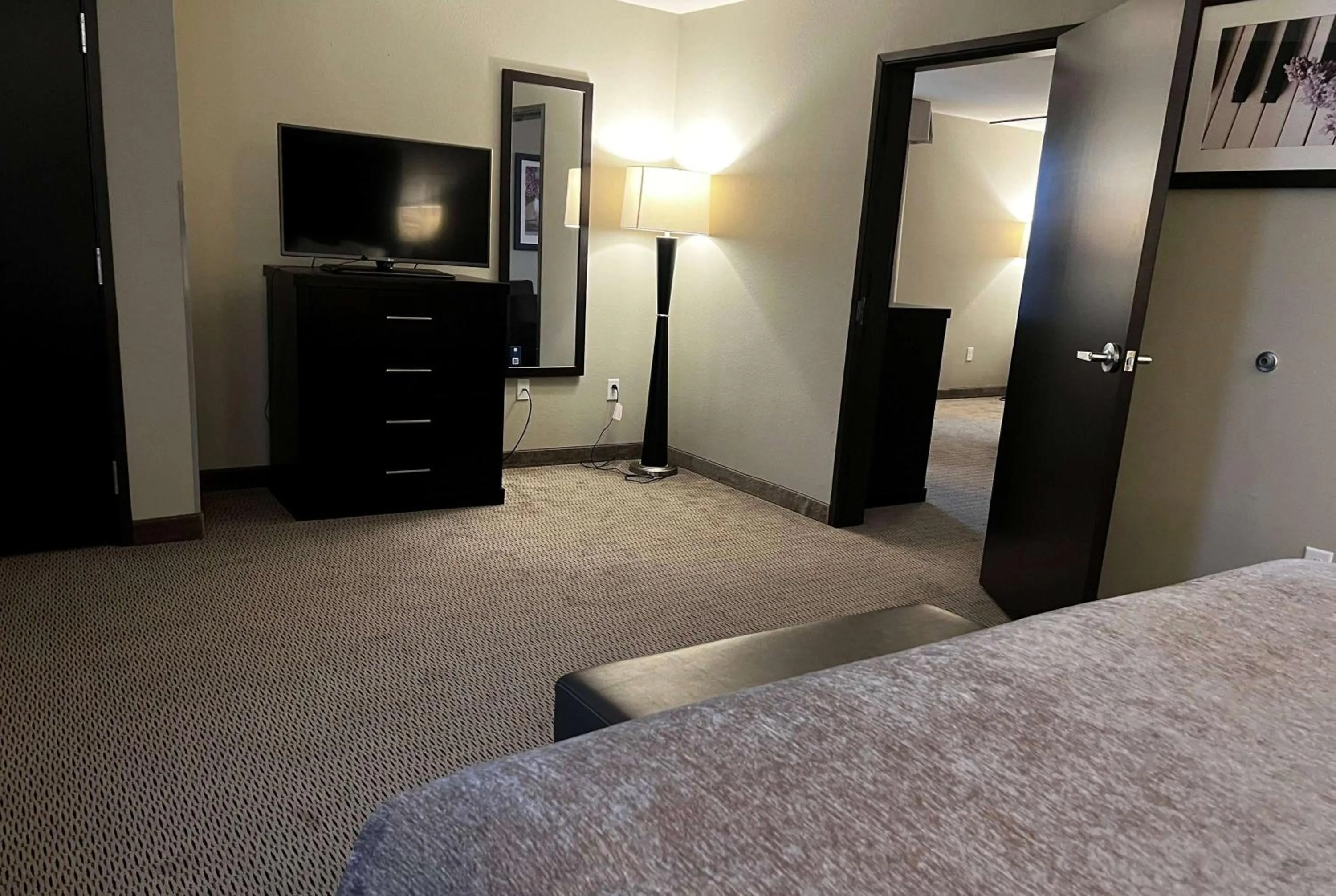 Photo of the whole room, Bed in Baymont by Wyndham College Station