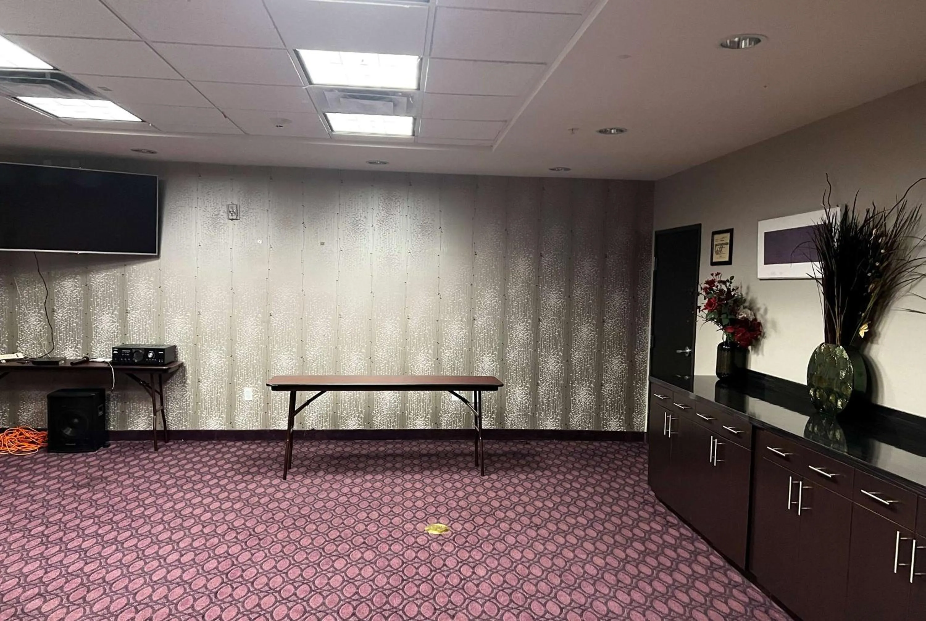 Meeting/conference room in Baymont by Wyndham College Station