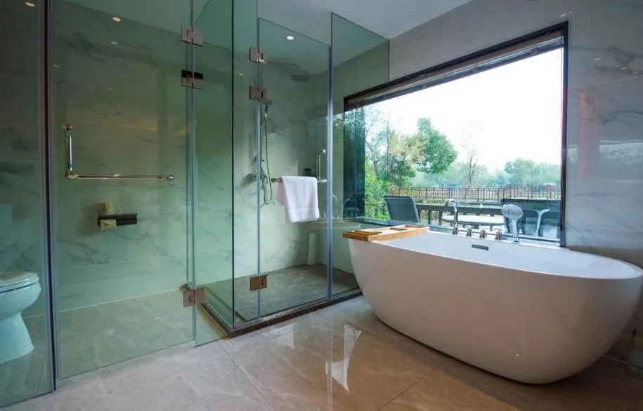 Shower in Xishang Yunjian Holiday Hotel
