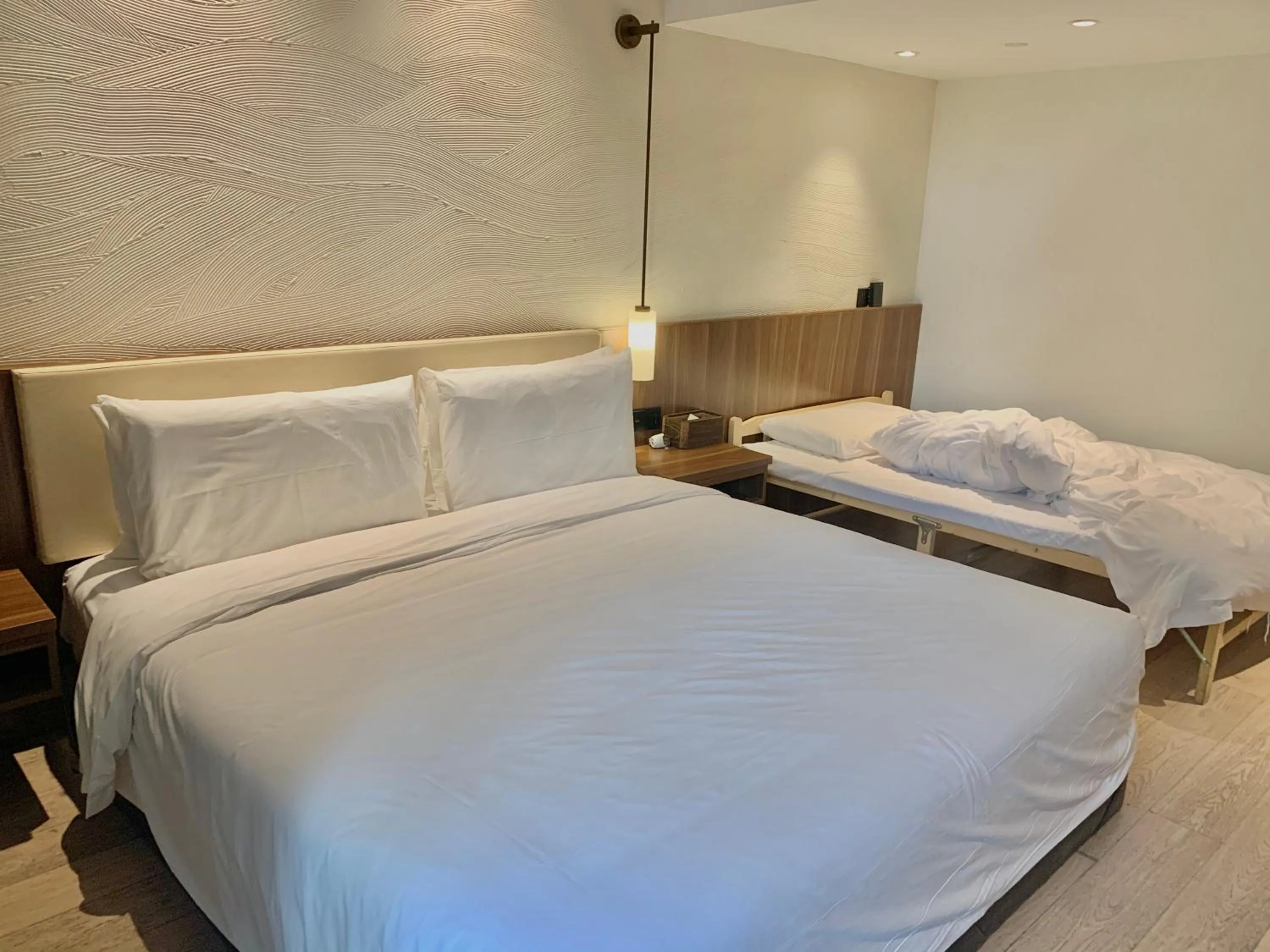 Photo of the whole room, Bed in Xishang Yunjian Holiday Hotel