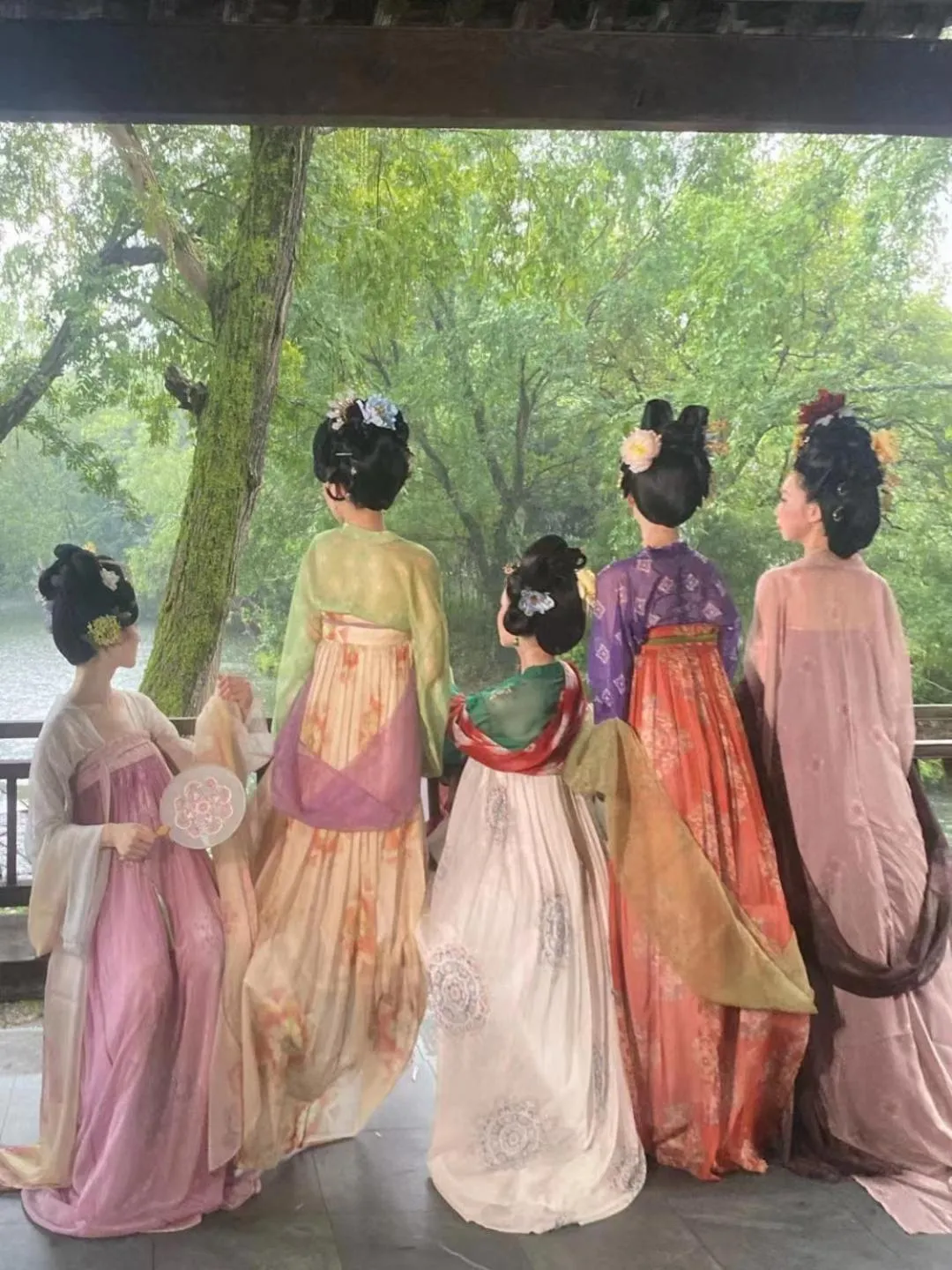 People in Xishang Yunjian Holiday Hotel
