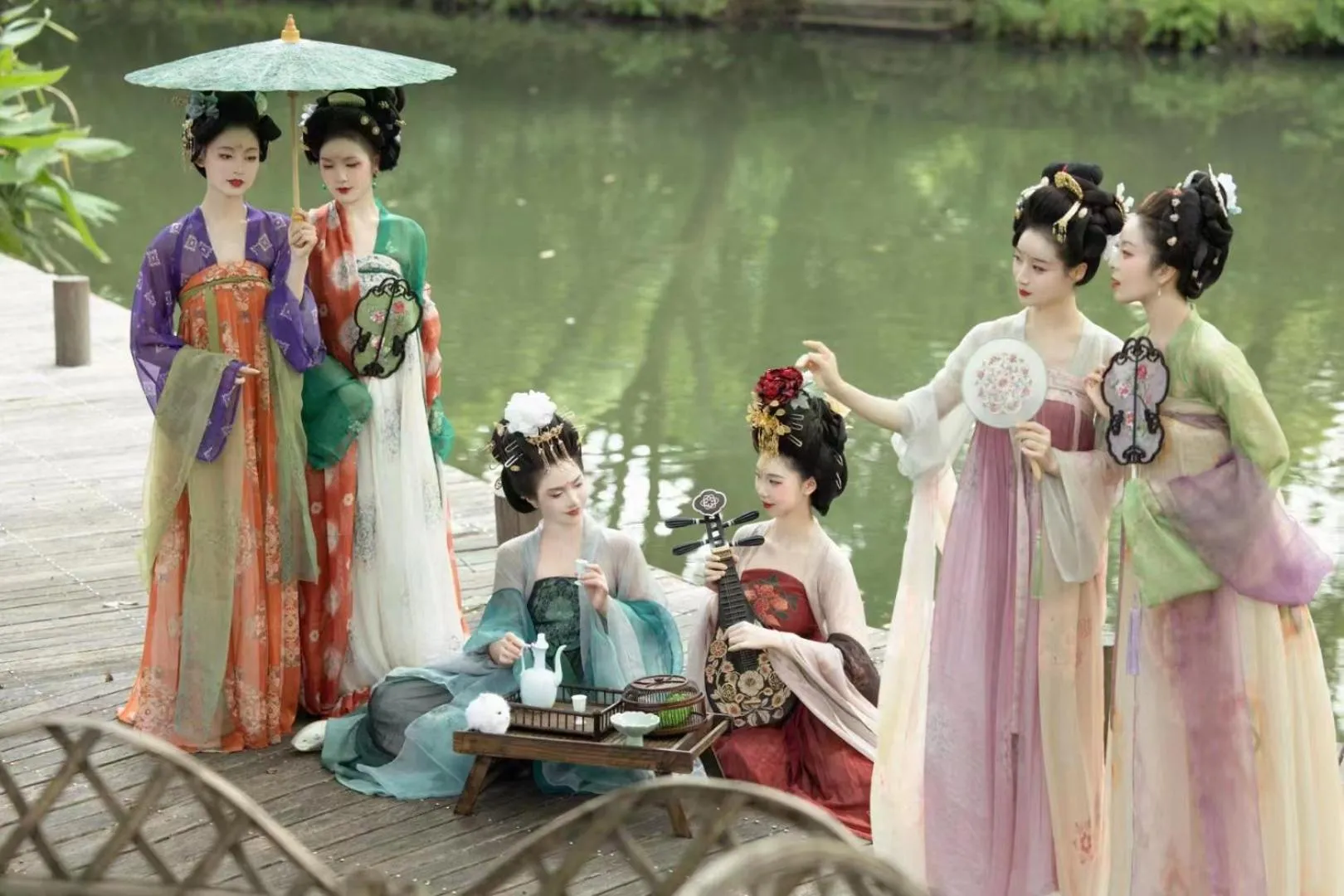People in Xishang Yunjian Holiday Hotel