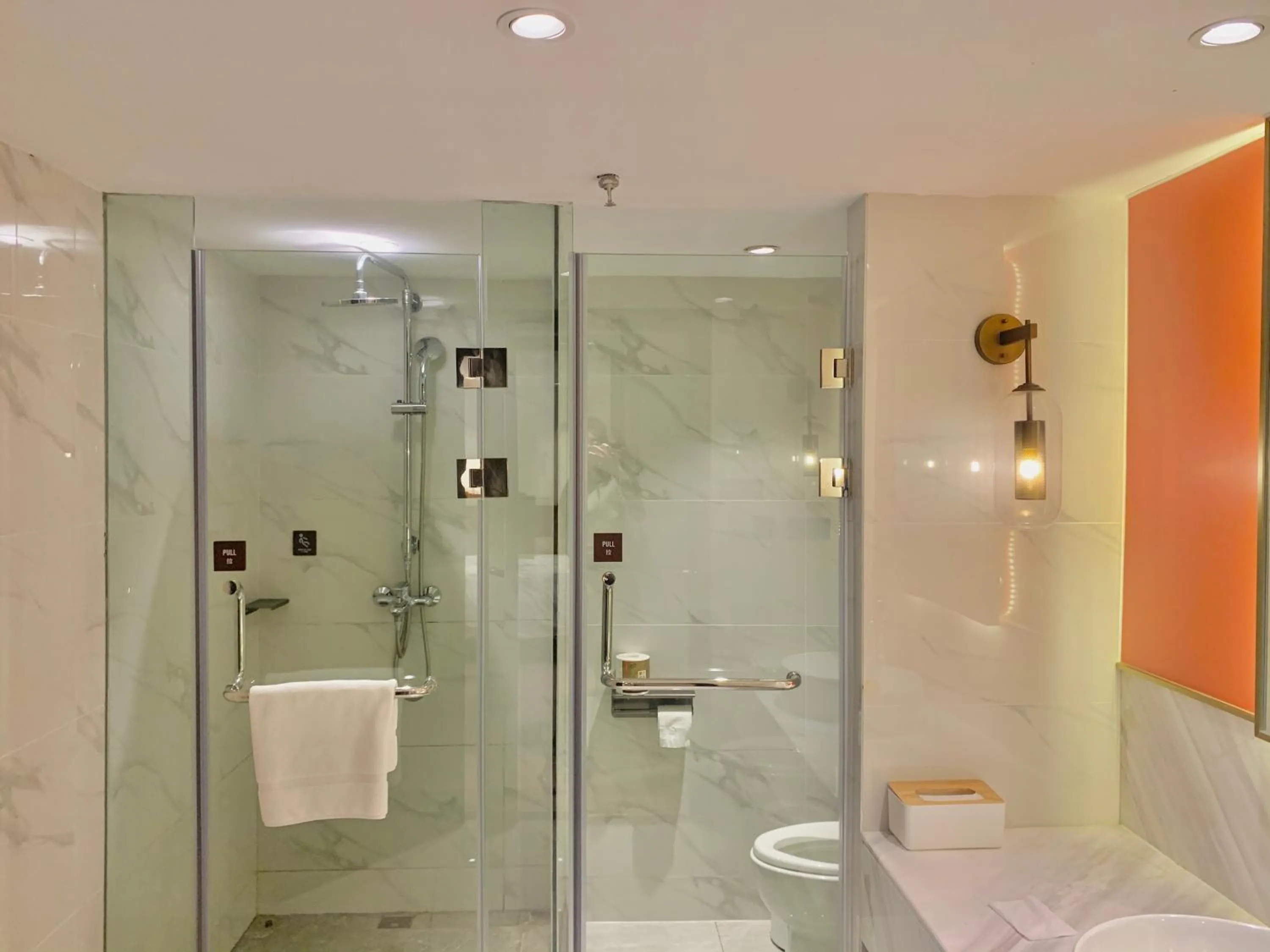Bathroom in Xishang Yunjian Holiday Hotel