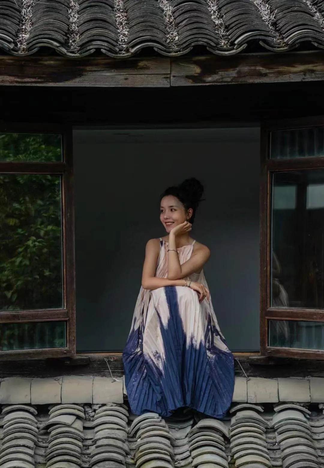 People in Xishang Yunjian Holiday Hotel