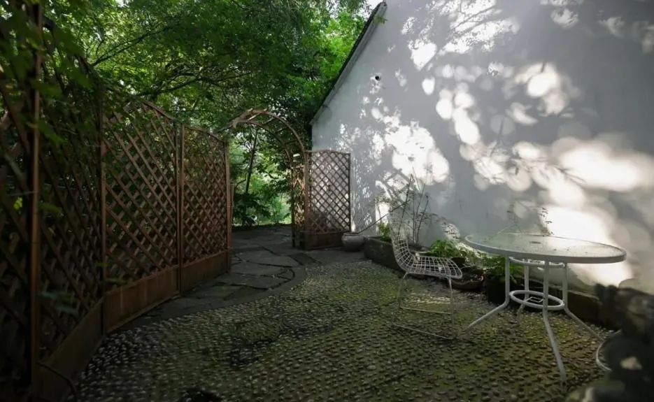 Garden view in Xishang Yunjian Holiday Hotel