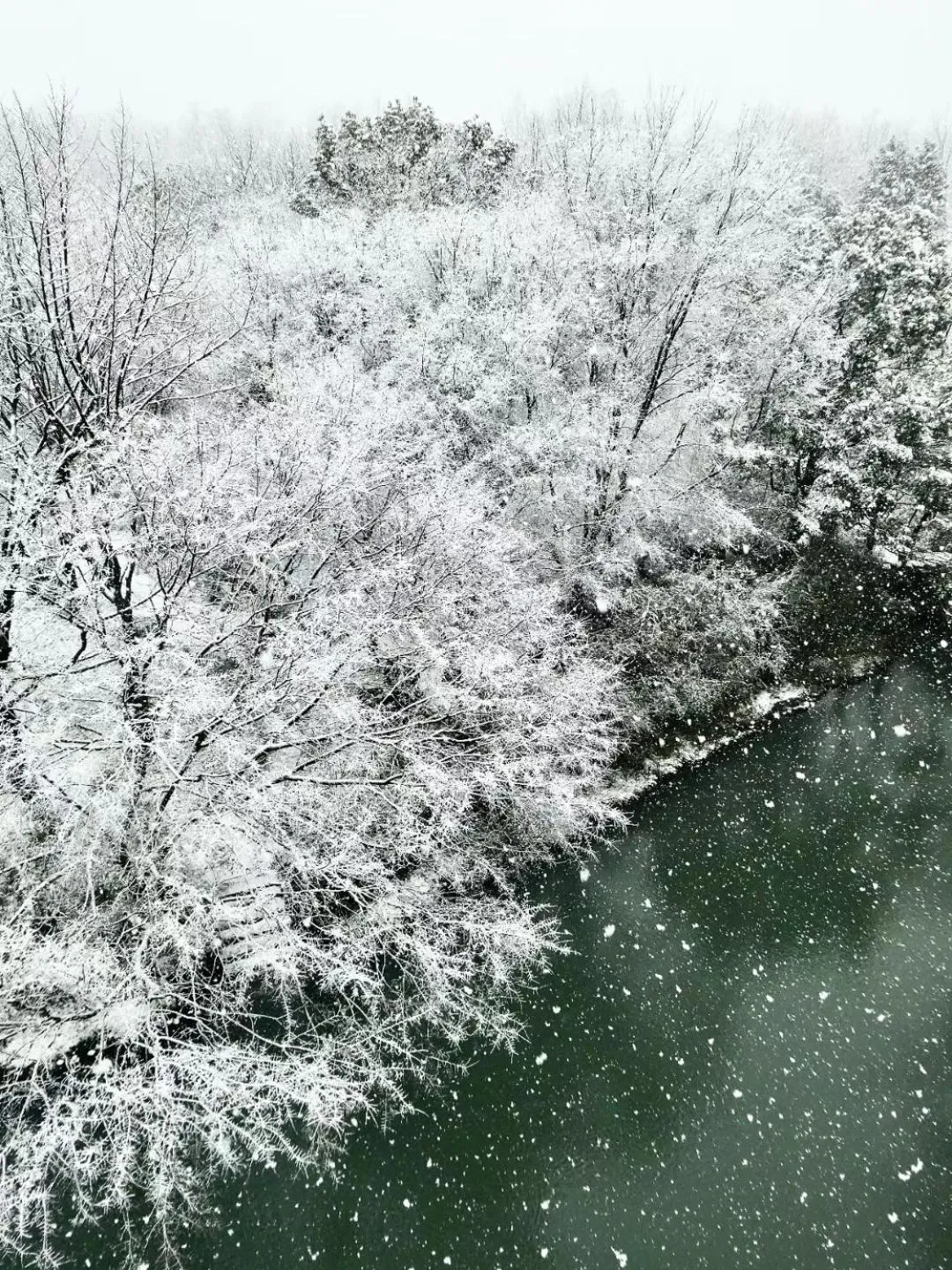 River view in Xishang Yunjian Holiday Hotel
