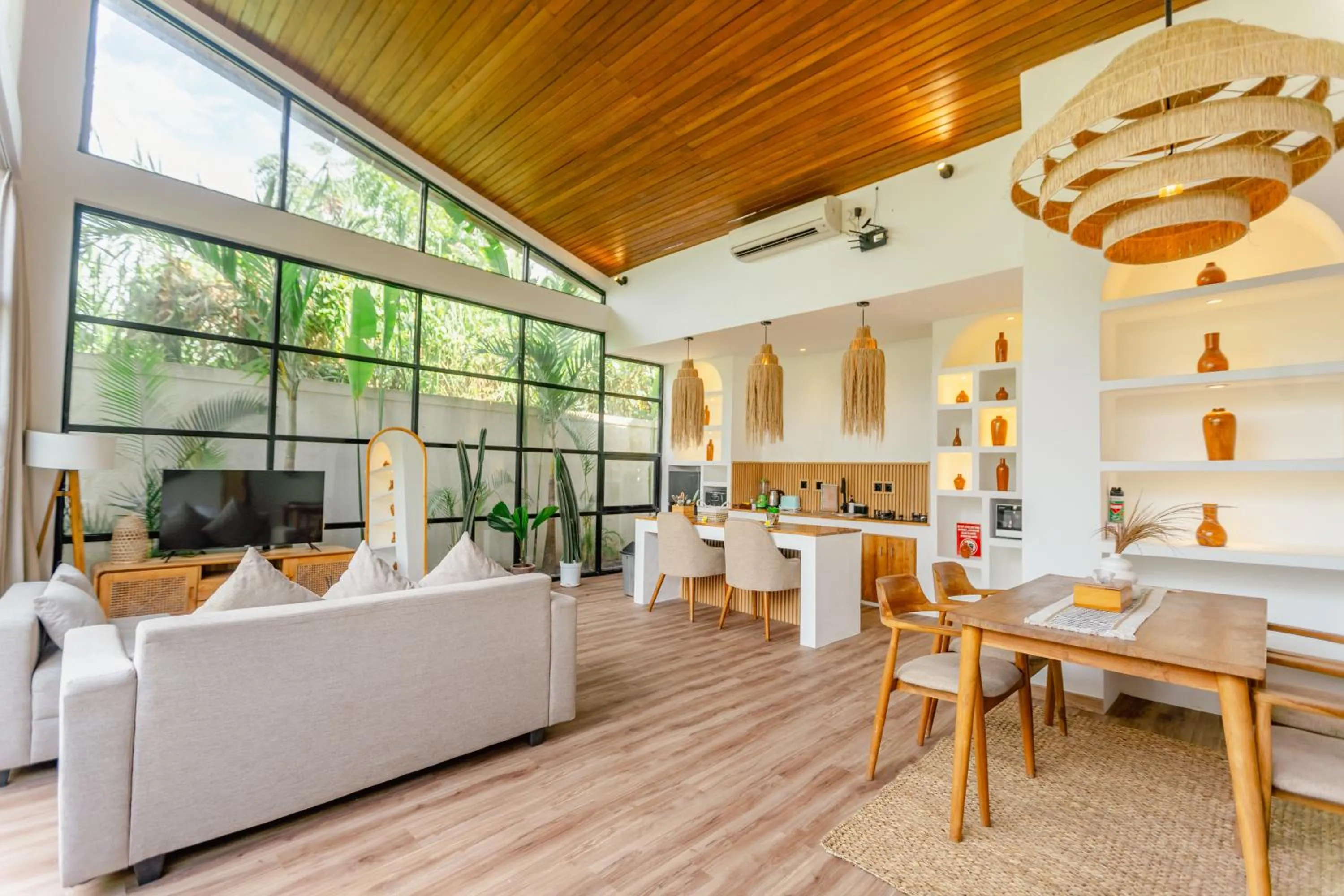 TV and multimedia in Mya Harmony Villas Seminyak