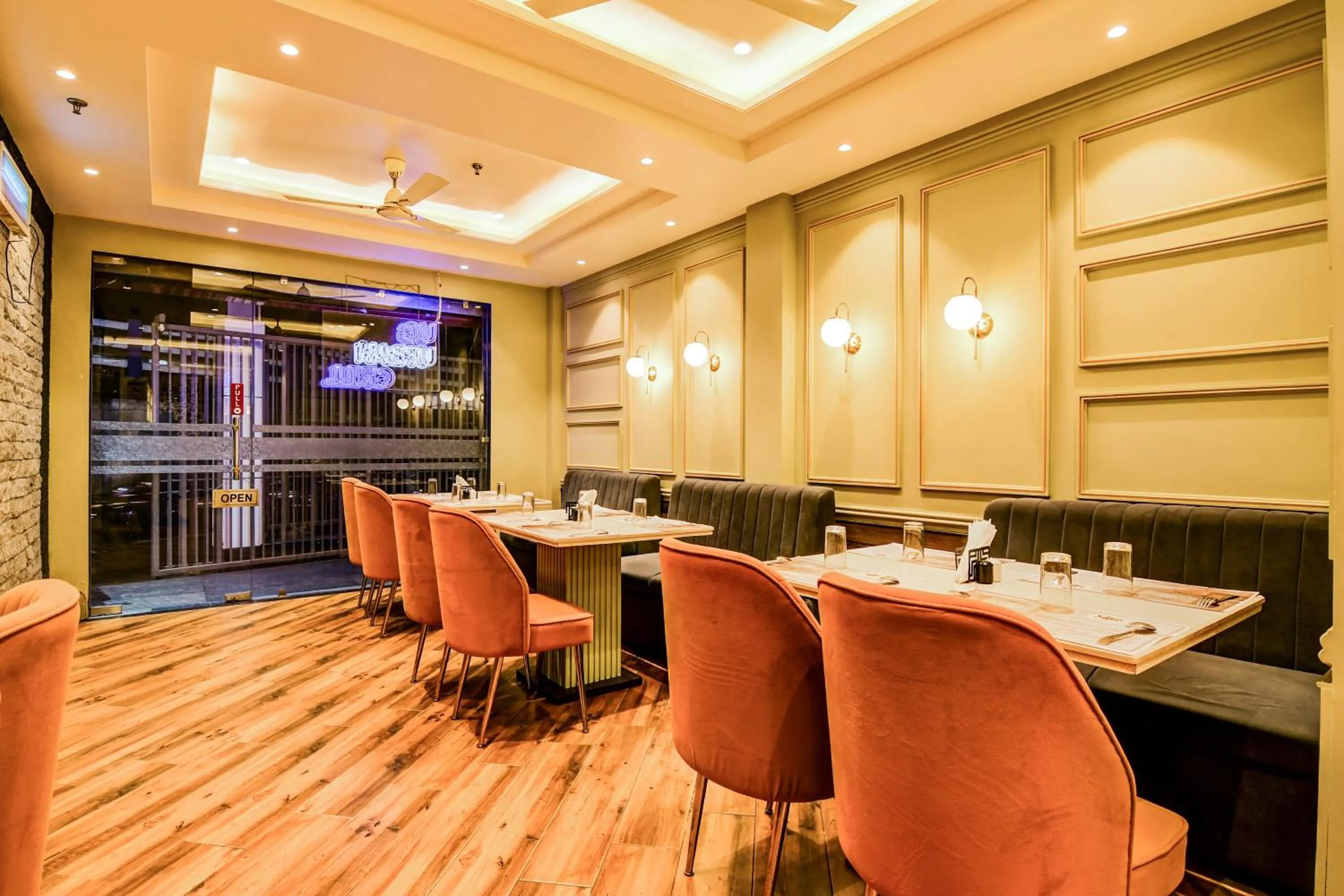 Restaurant/places to eat in Urban Cliff A Boutique Hotel