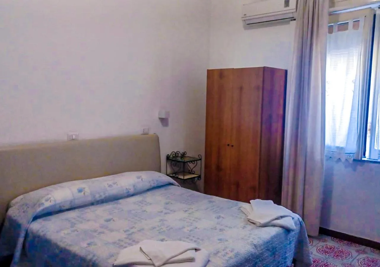 Bedroom, Bed in Hotel Europa