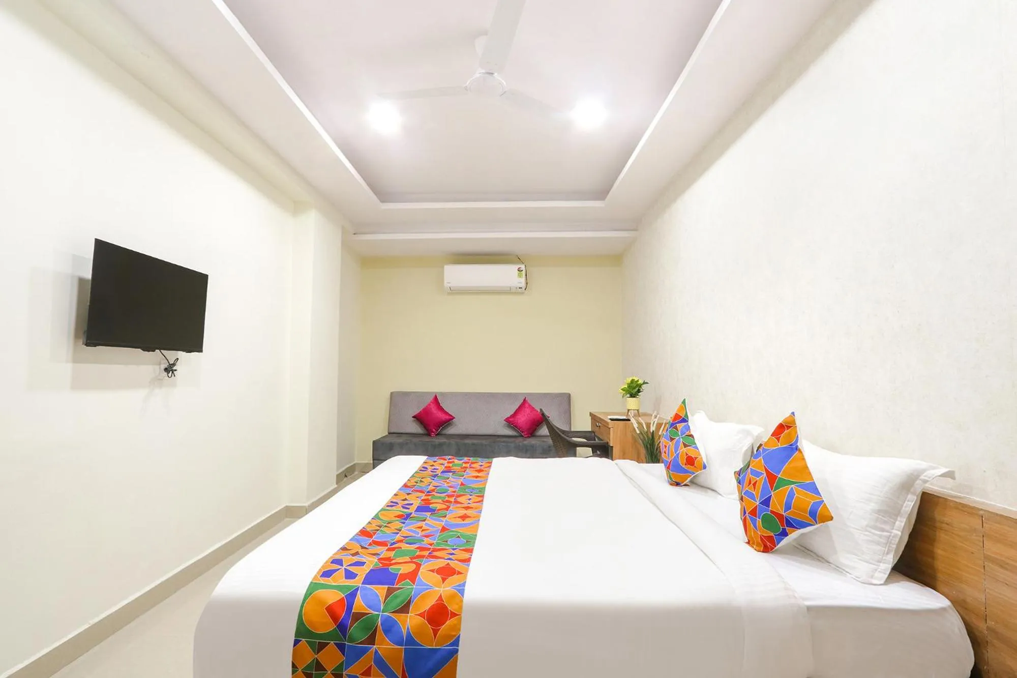 Bed in FabHotel Metro - Nr Secunderabad Railway Station