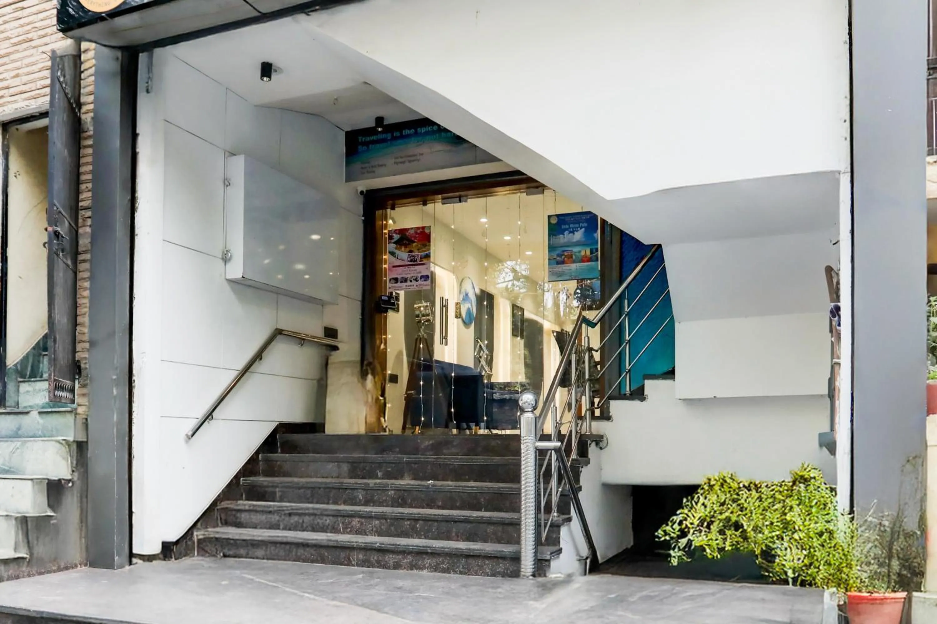 Facade/entrance in Hotel O A K Residency