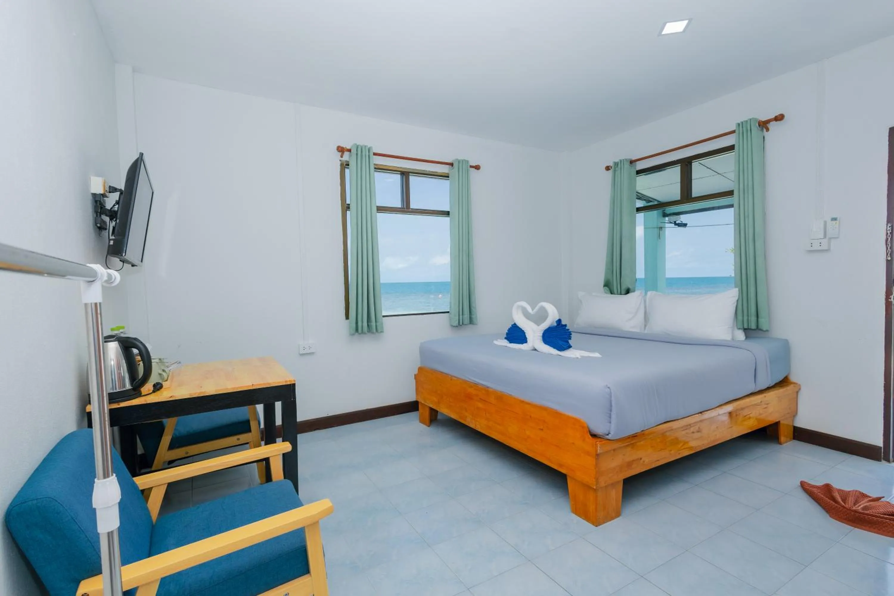 Bedroom, Bed in Charung by The Sea