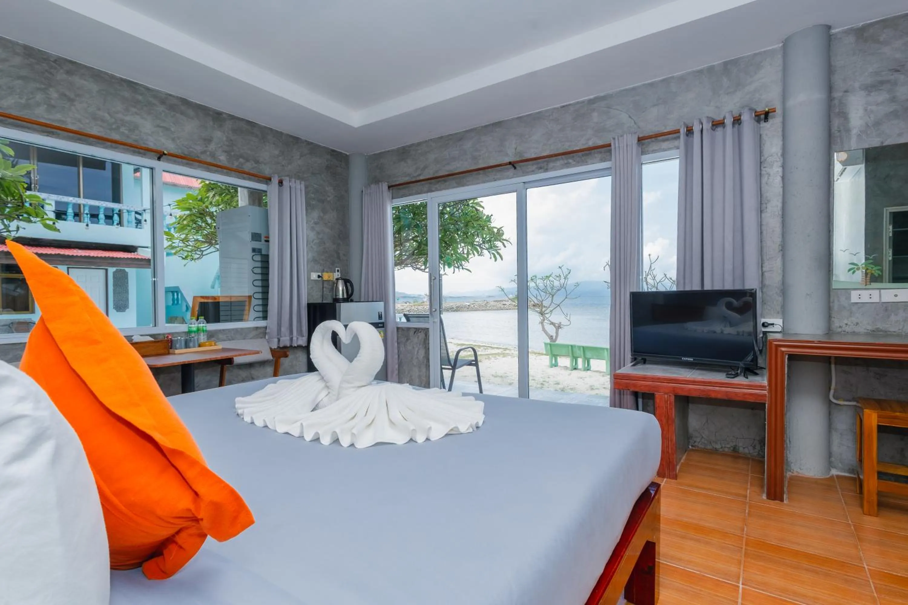 Bedroom in Charung by The Sea