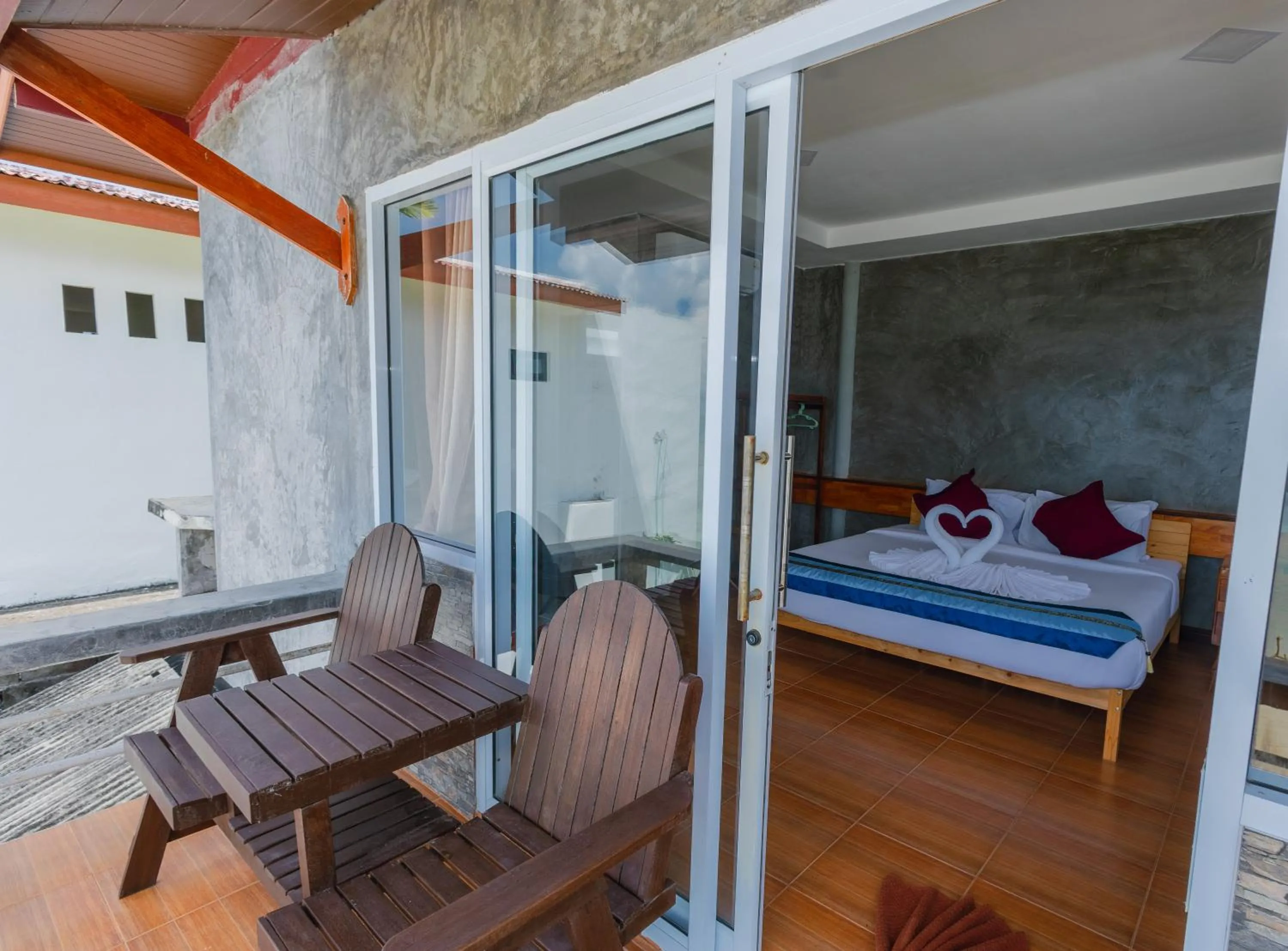 Balcony/Terrace, Bed in Charung by The Sea