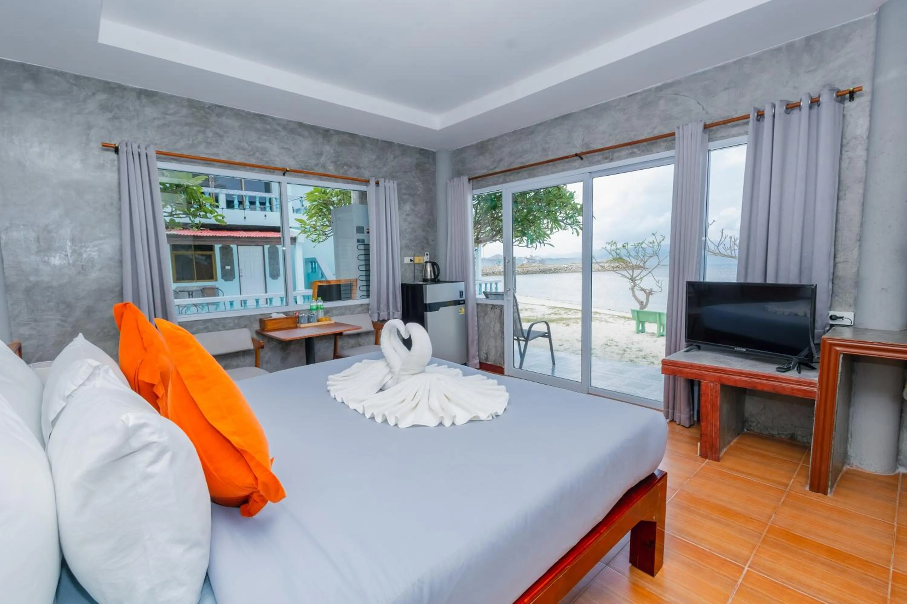 Bedroom in Charung by The Sea
