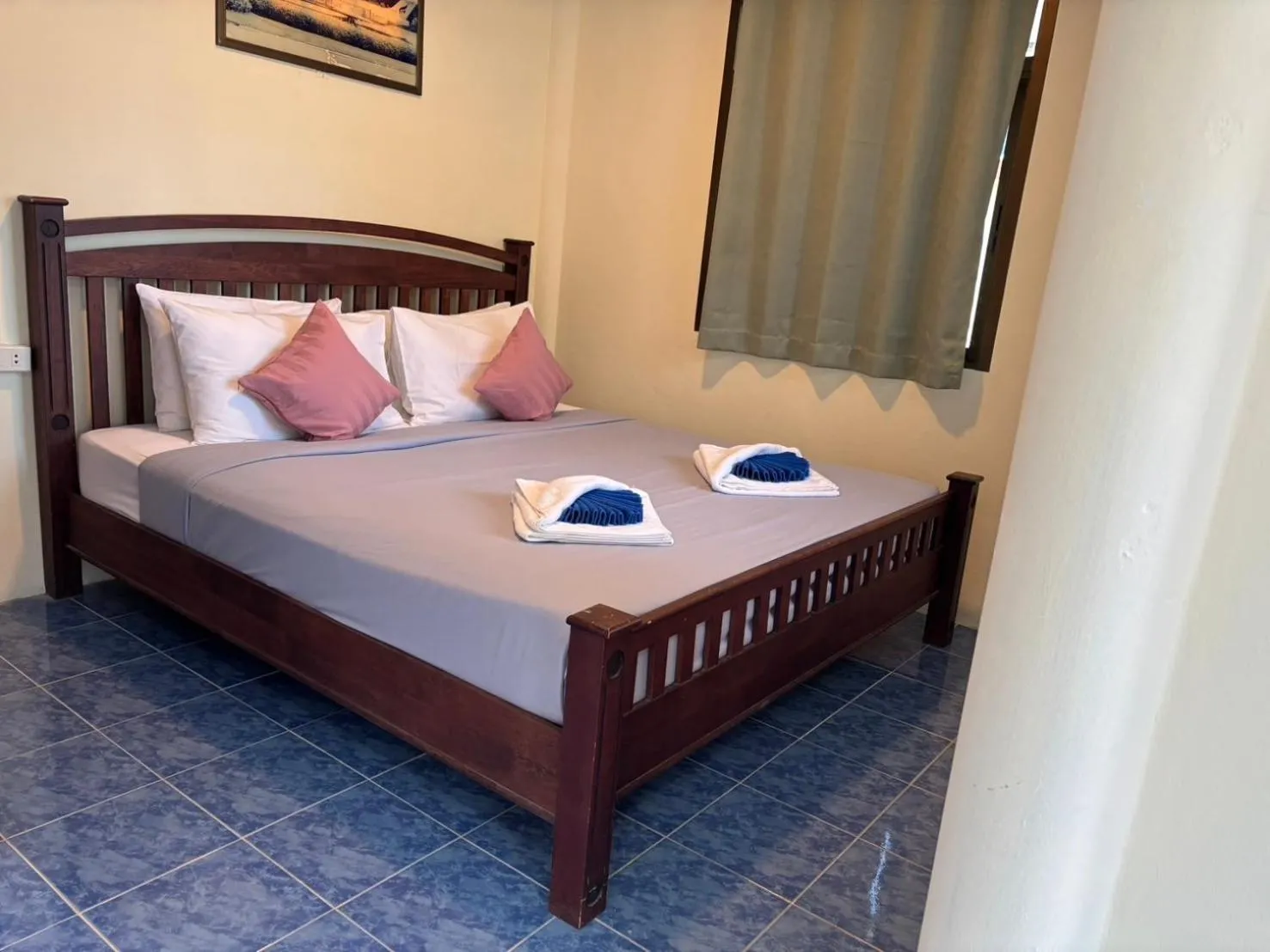 Bedroom, Bed in Charung by The Sea