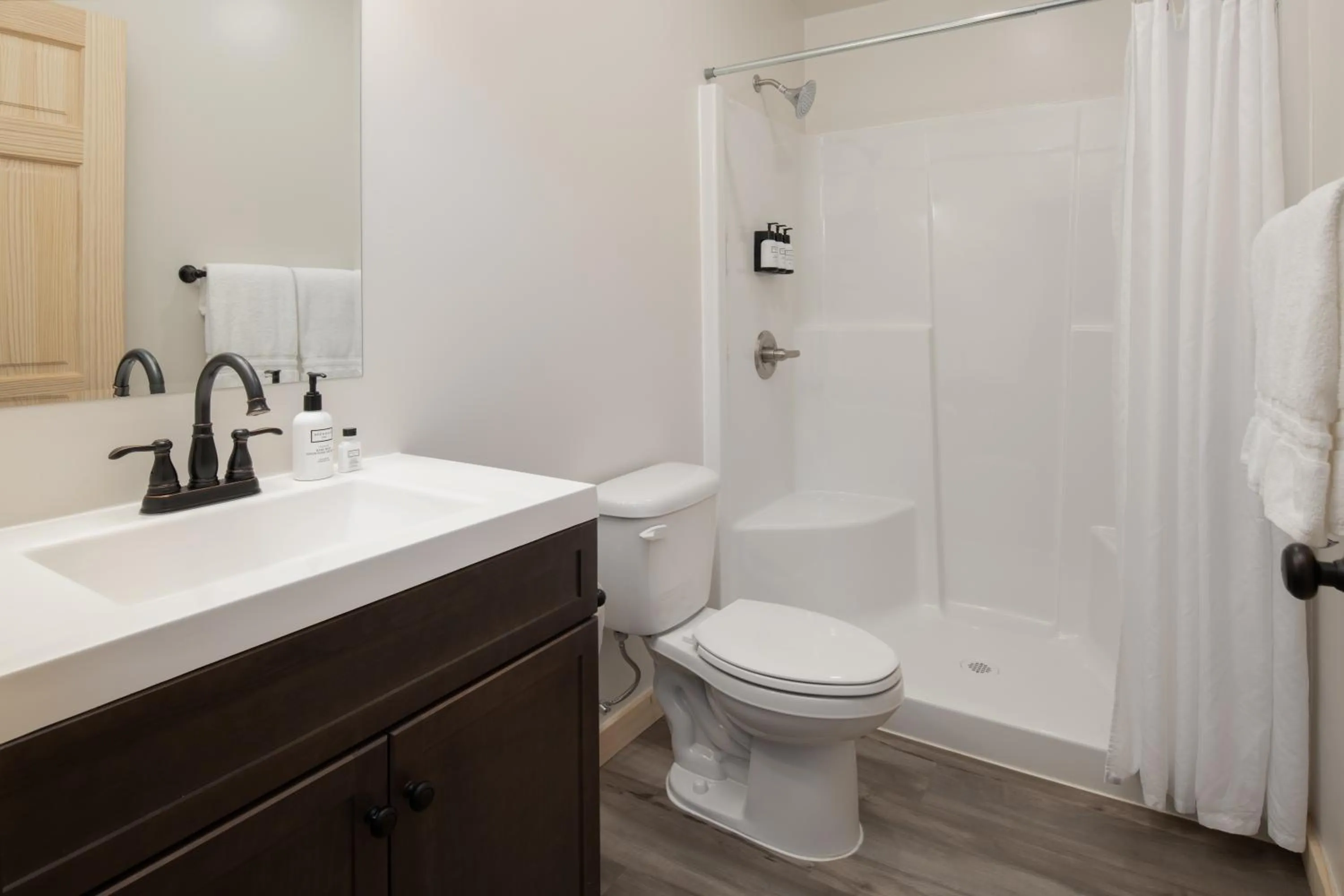 River Lodge and Cabins