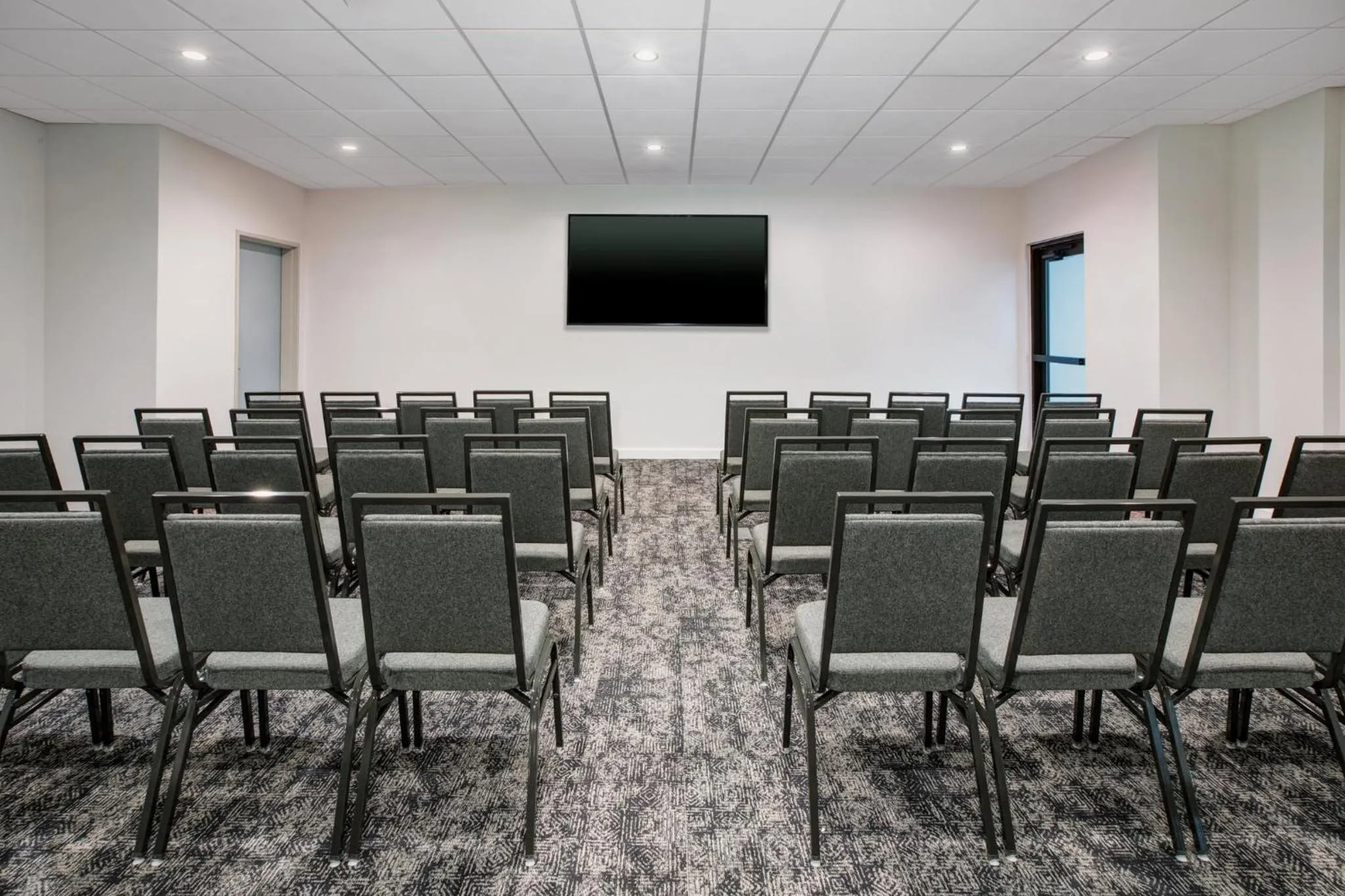 Meeting/conference room in Staybridge Suites Grand Rapids South by IHG