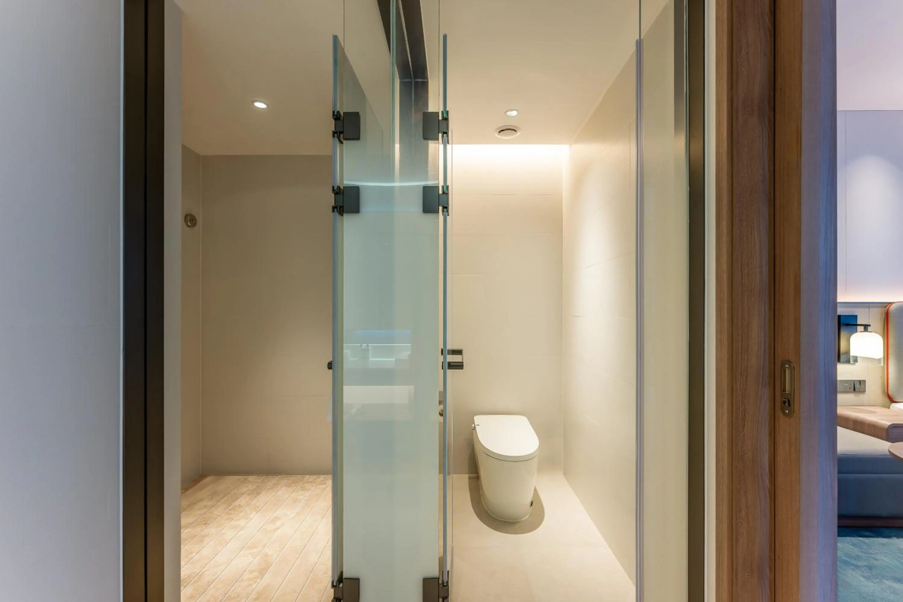 Toilet in Holiday Inn Express Shenzhen Guangming by IHG