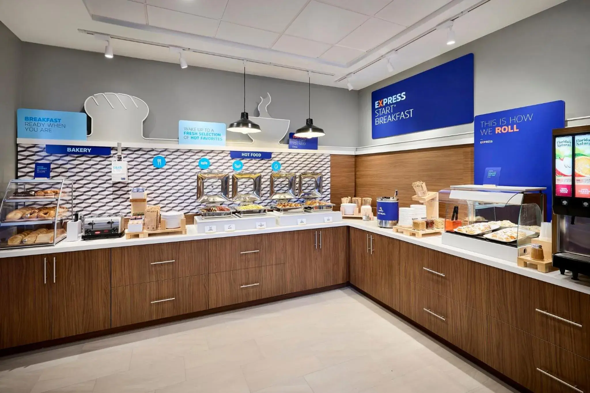 Breakfast in Holiday Inn Express Hamilton - Upper James by IHG Breakfast in Holiday Inn Express Hamilton - Upper James by IHG