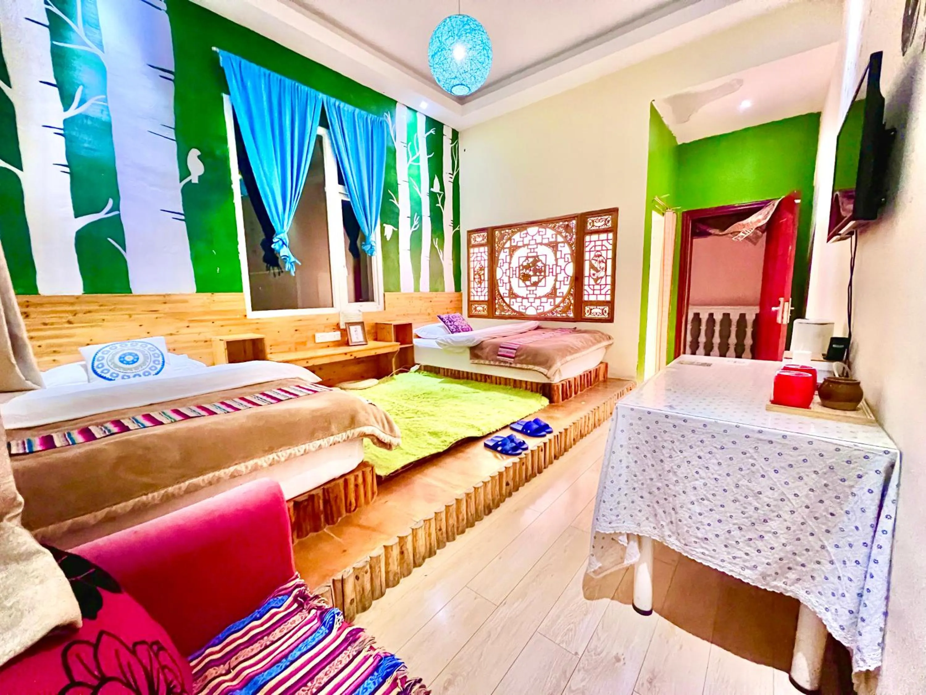 Photo of the whole room, Bed in Shangri-La Chudengshuo Homestay楚登硕民宿