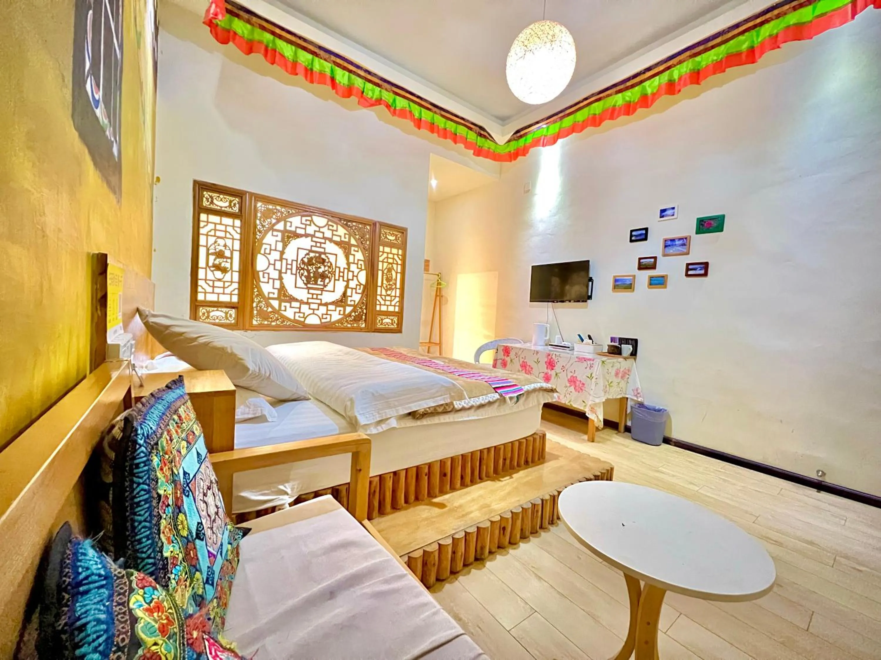 Bed in Shangri-La Chudengshuo Homestay楚登硕民宿