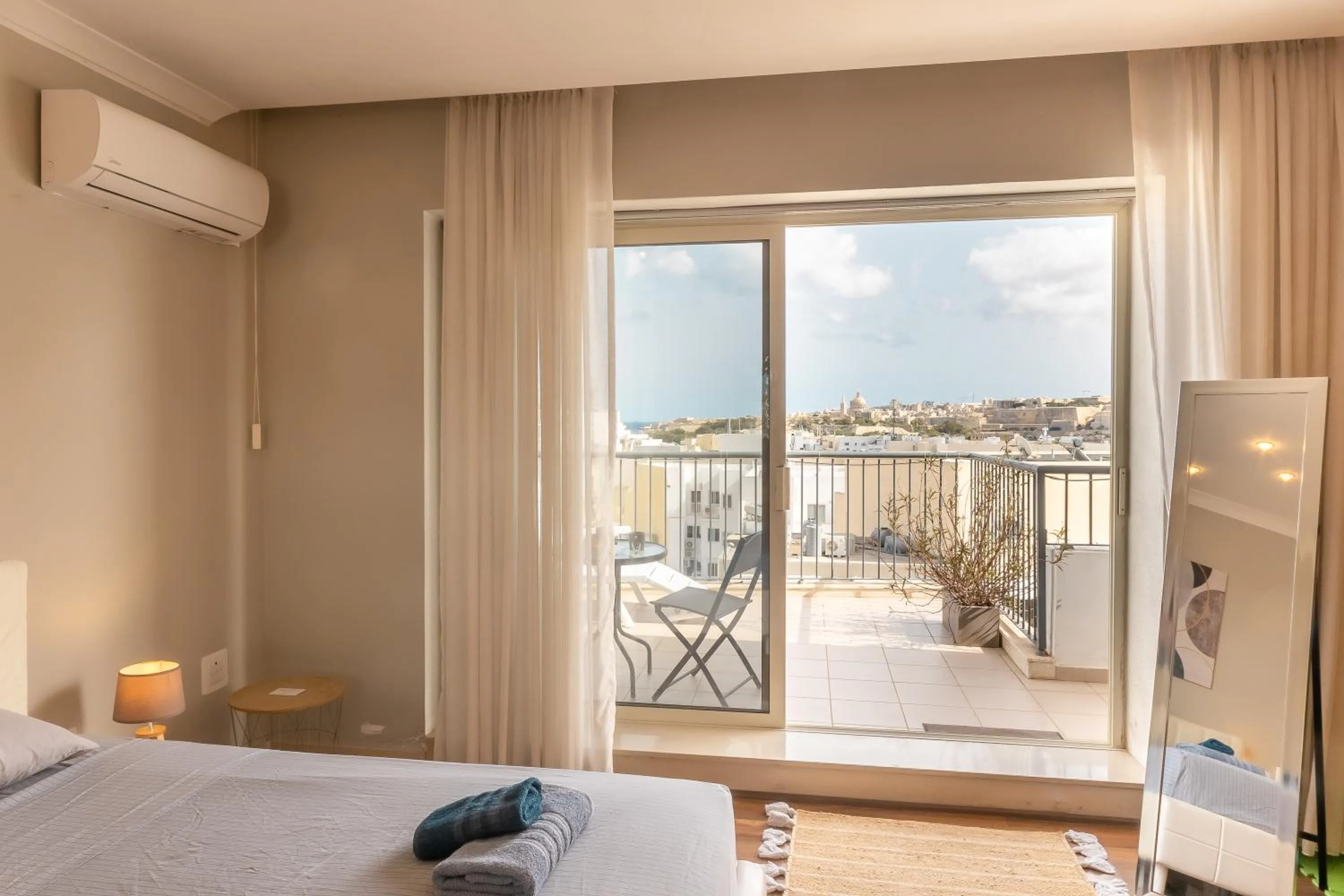 Modern and comfortable apart Savoy Garden - Happy Rentals