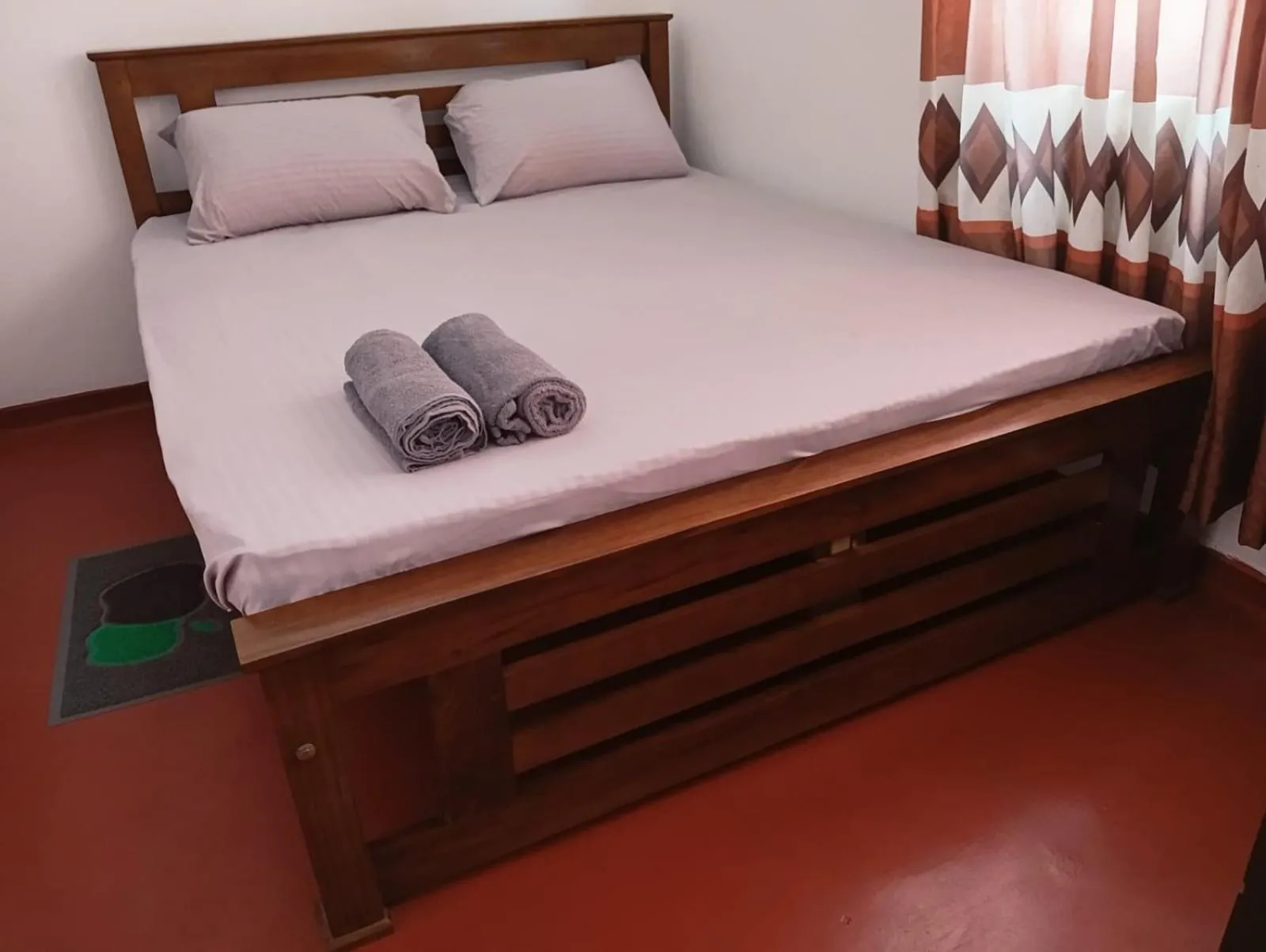 Bed in Ocean View Guest House