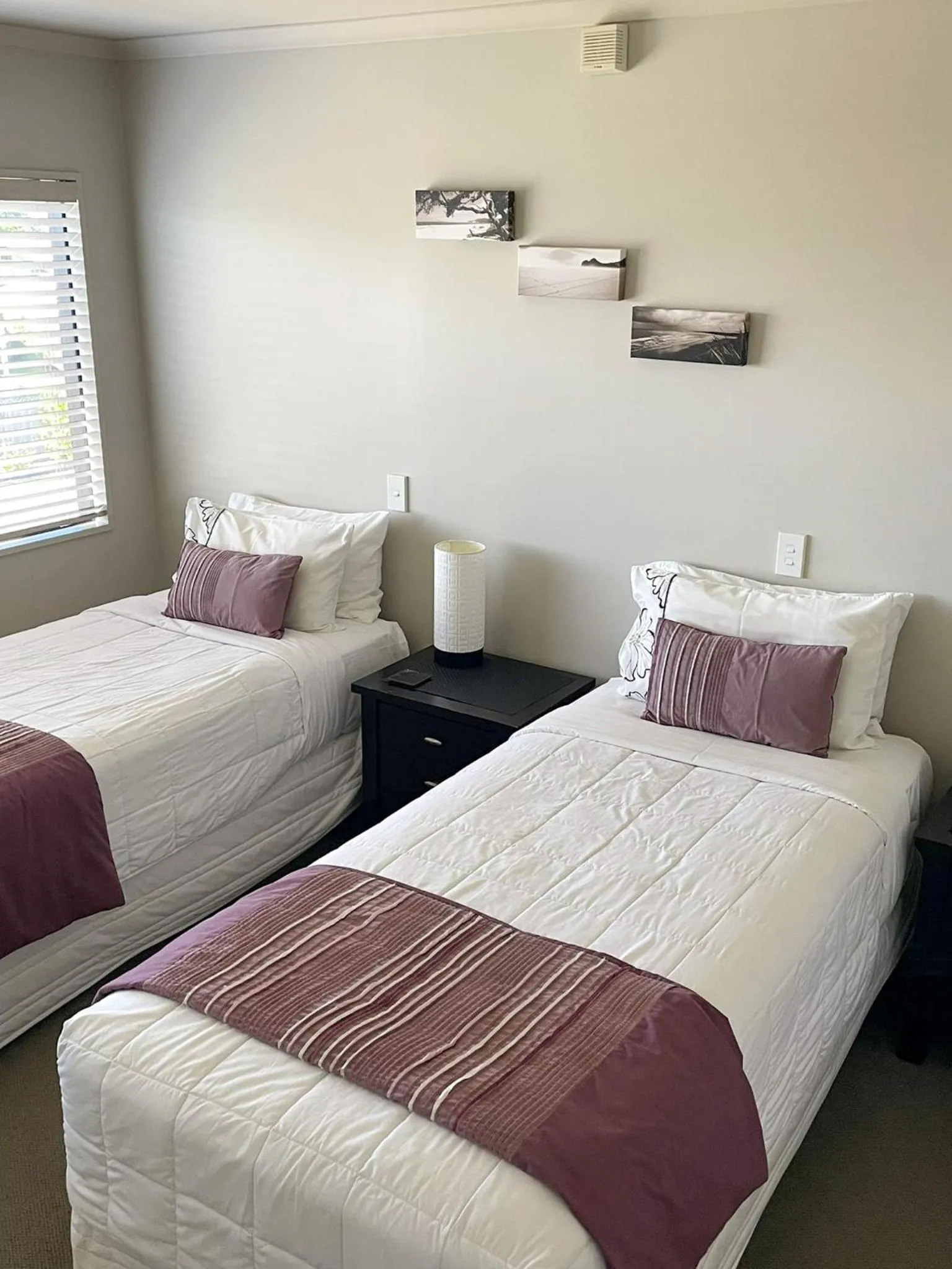 Bed in Ocean Breeze Resort Pauanui