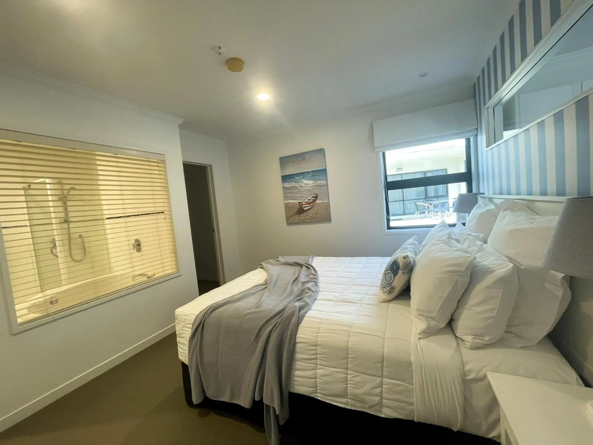 Bed in Ocean Breeze Resort Pauanui