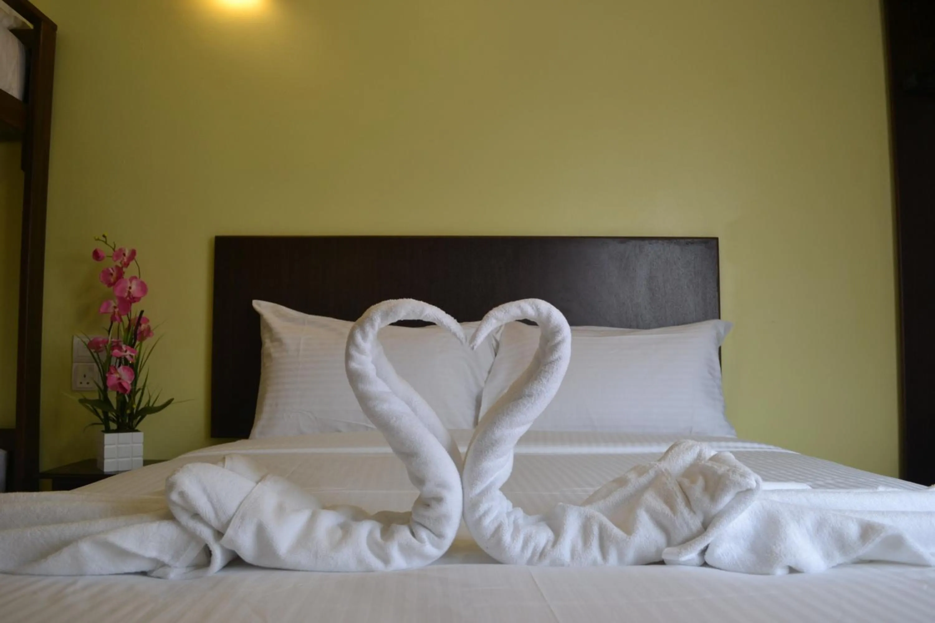 Bed in DR Hotel Penang