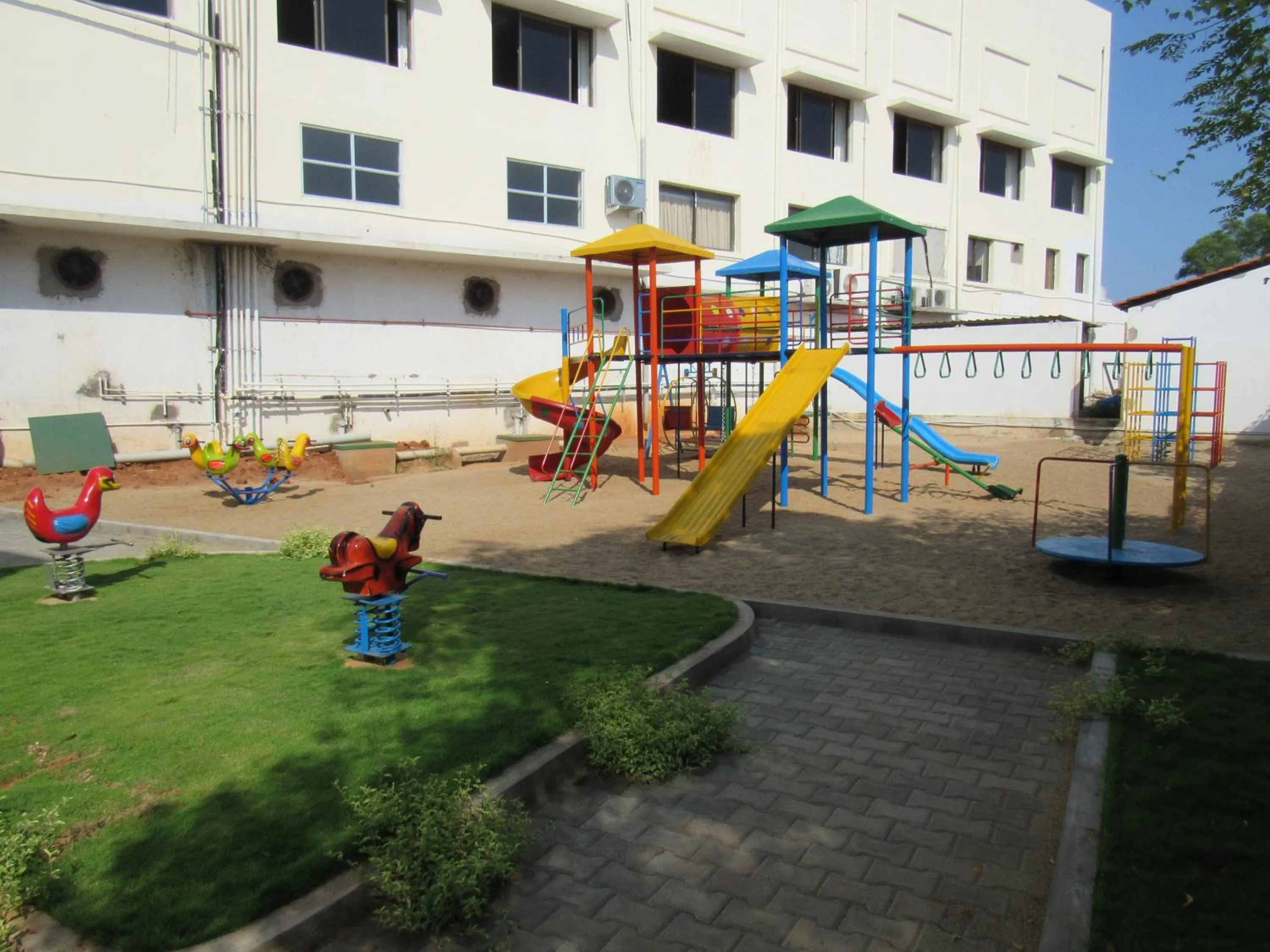 Day in Grand Serenaa Hotel & Resorts, Auroville