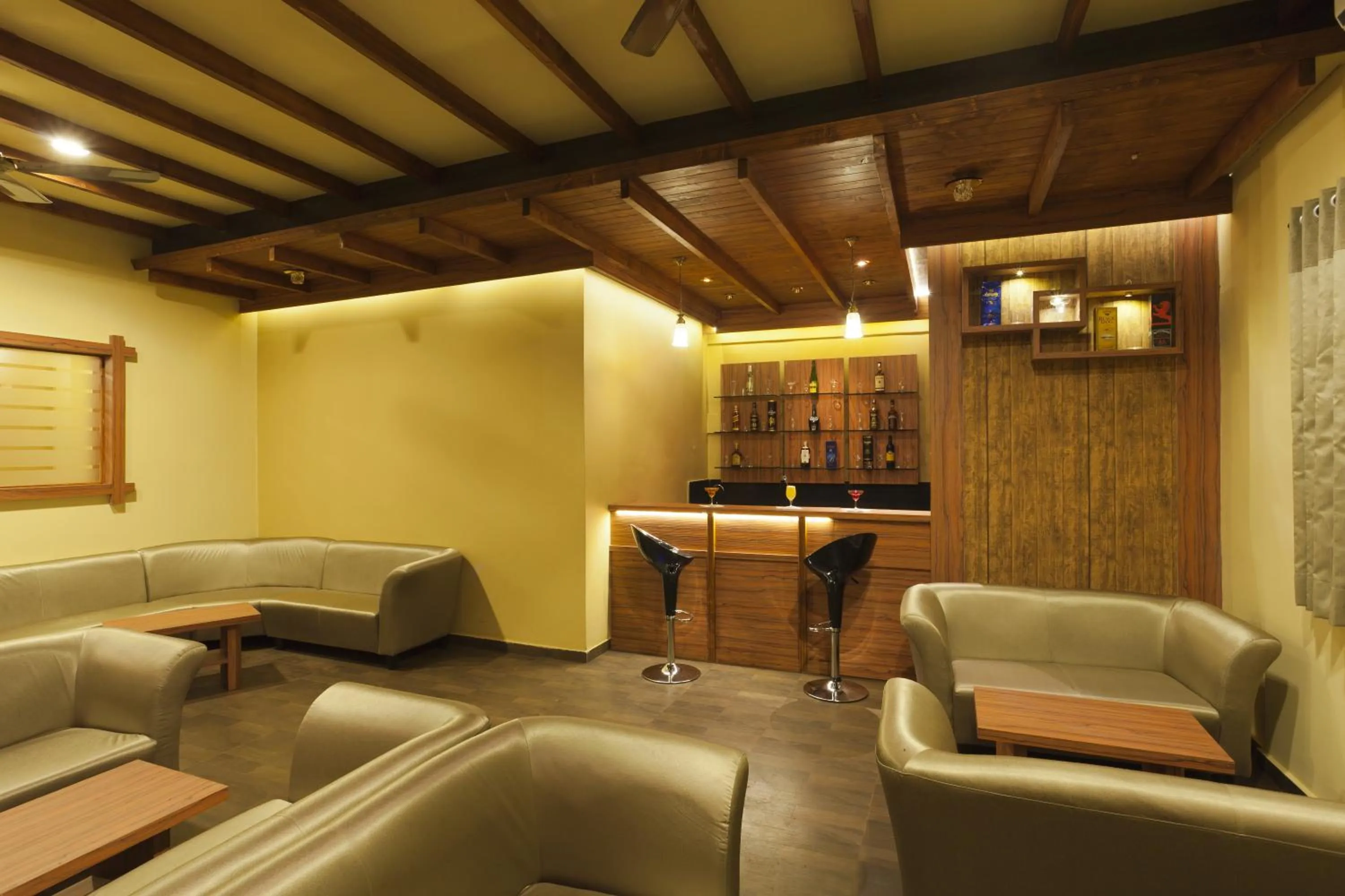 Lounge or bar in Hotel Atria, Kolhapur