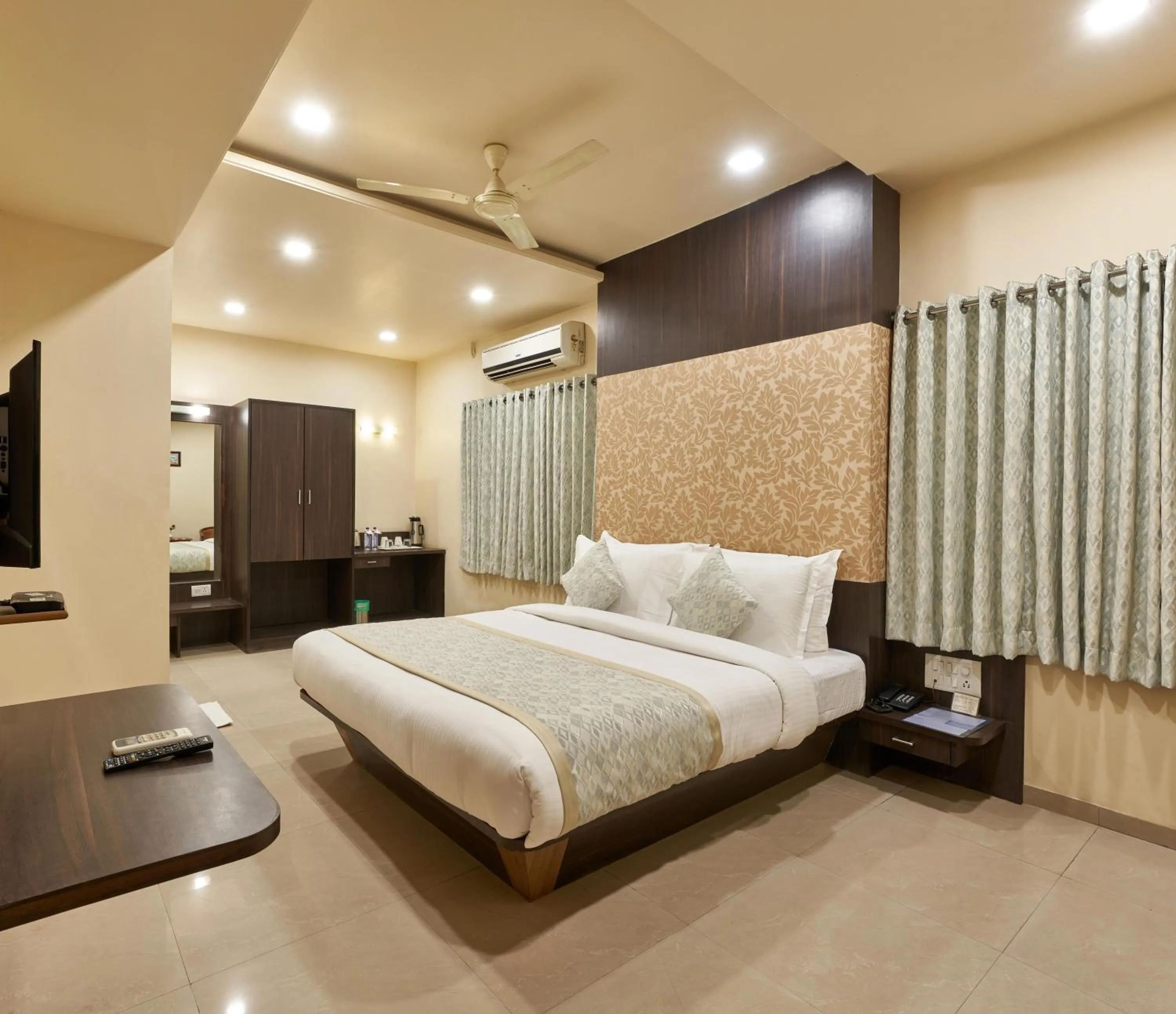 Bedroom, Bed in Hotel Atria, Kolhapur