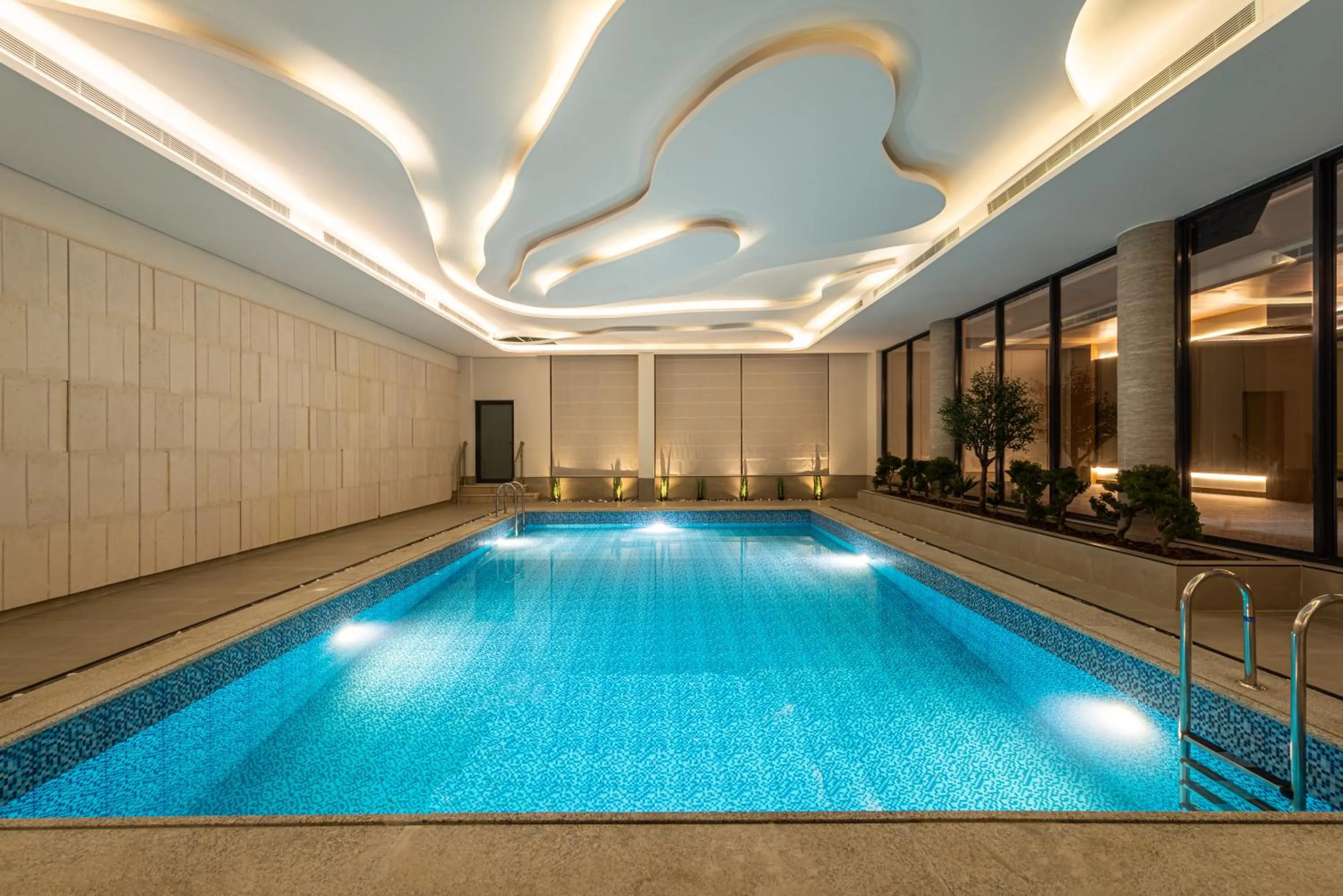 Swimming pool in Ewaa Express Hotel - Abha