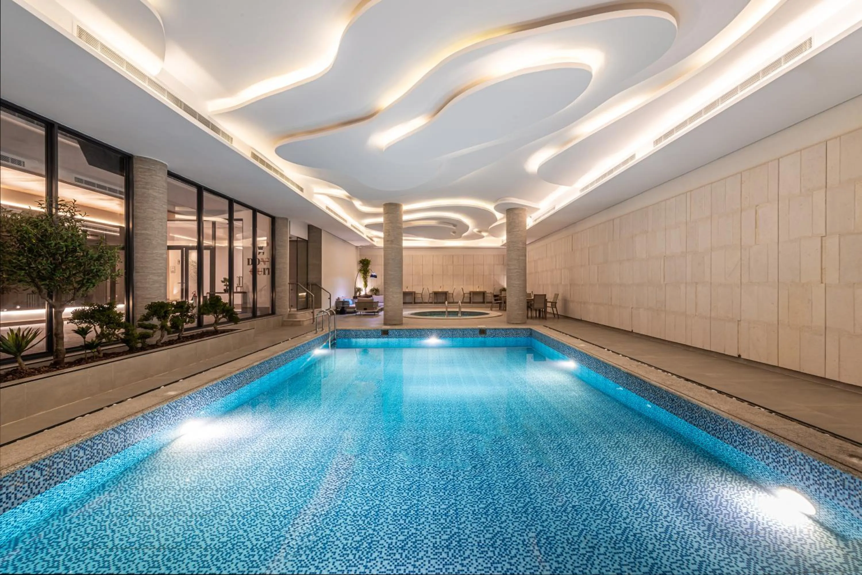 Swimming pool in Ewaa Express Hotel - Abha