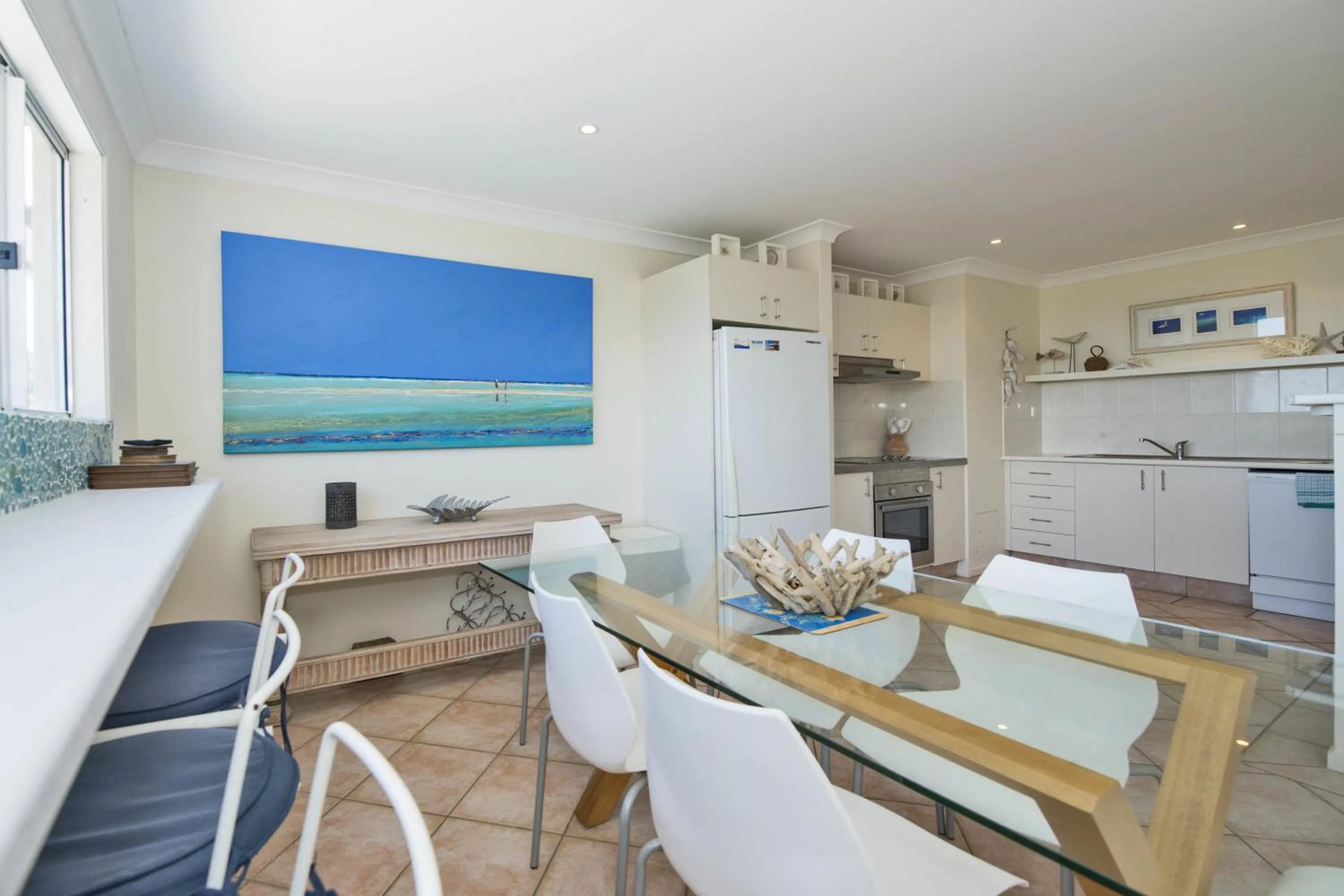 Dining area in Samarinda Jewel by the Sea