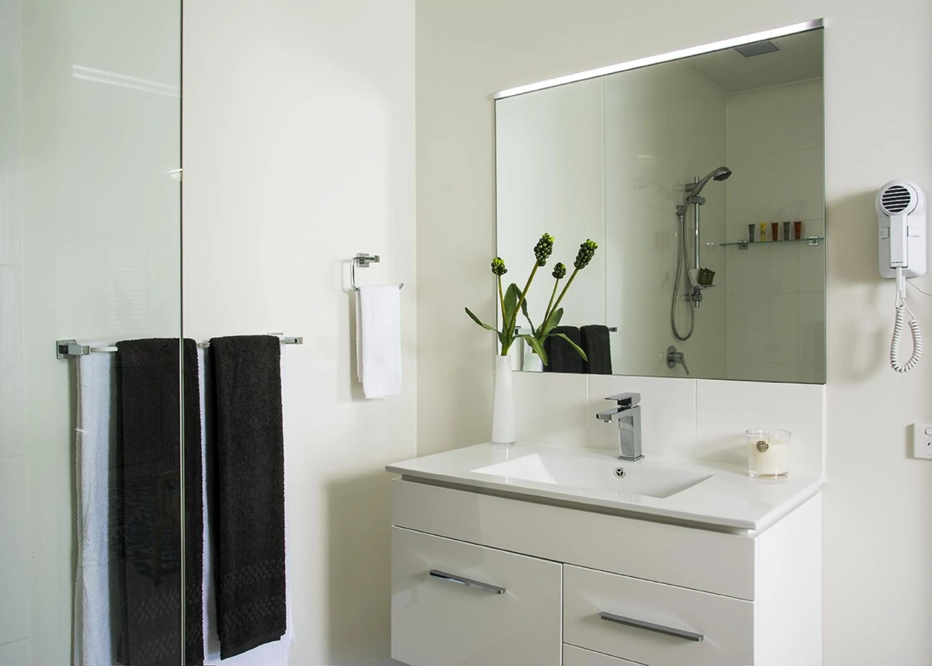 Bathroom in 1770 Lagoons Central Apartment Resort Official