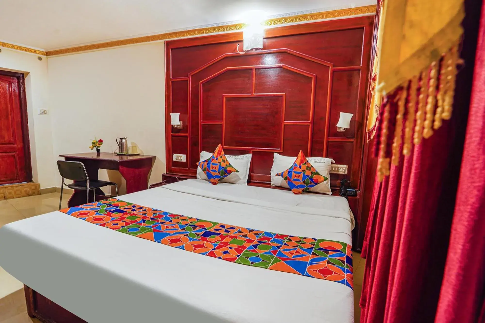 Bed in FabHotel Roshan Residency - Nr Kurinji Andavar Temple Bed in FabHotel Roshan Residency - Nr Kurinji Andavar Temple