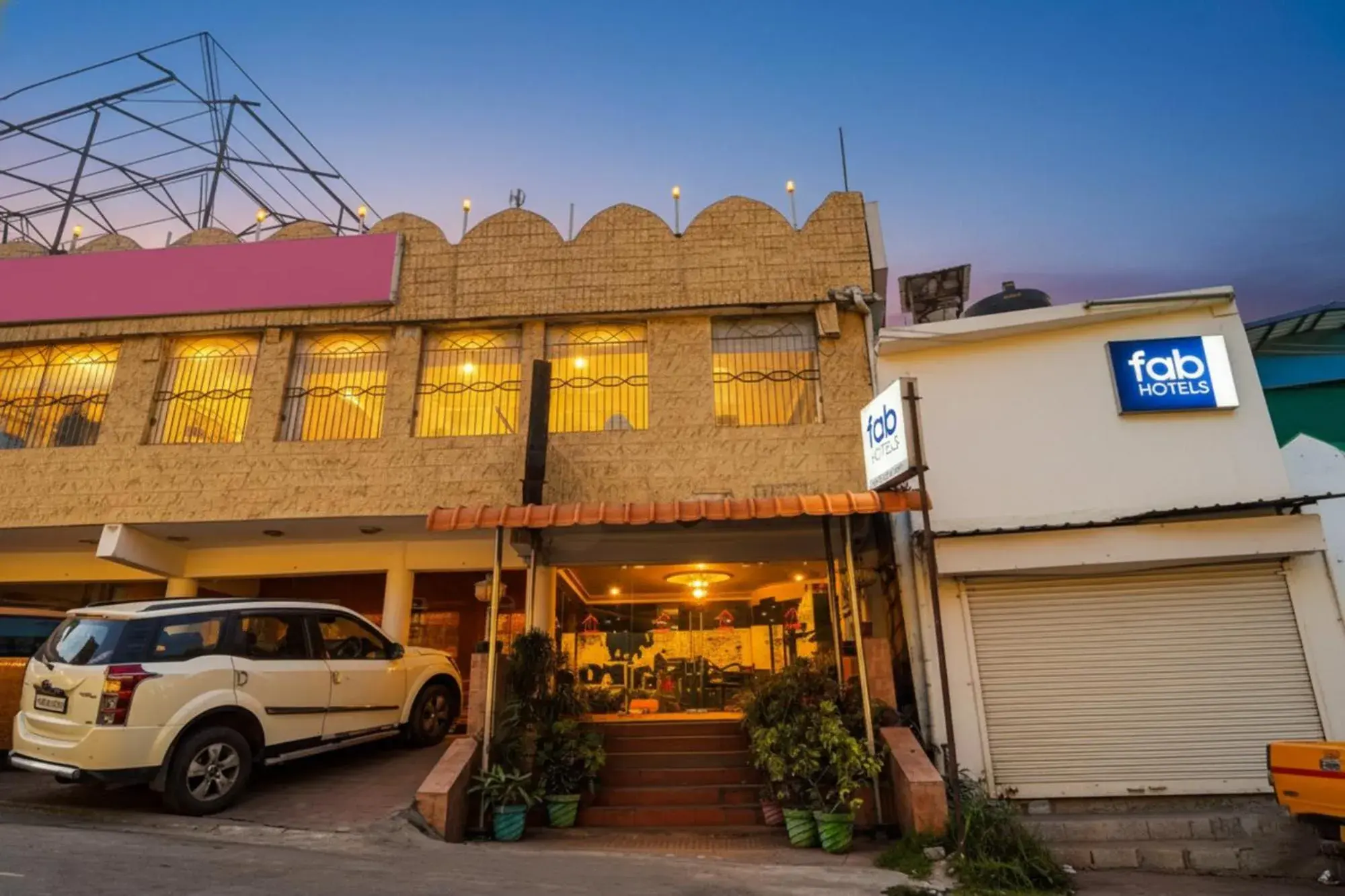 Property building in FabHotel Roshan Residency - Nr Kurinji Andavar Temple Property building in FabHotel Roshan Residency - Nr Kurinji Andavar Temple