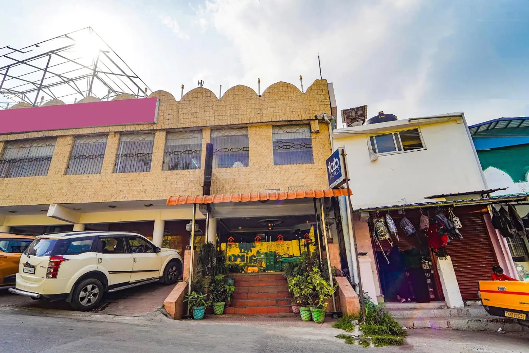 Property building in FabHotel Roshan Residency - Nr Kurinji Andavar Temple Property building in FabHotel Roshan Residency - Nr Kurinji Andavar Temple