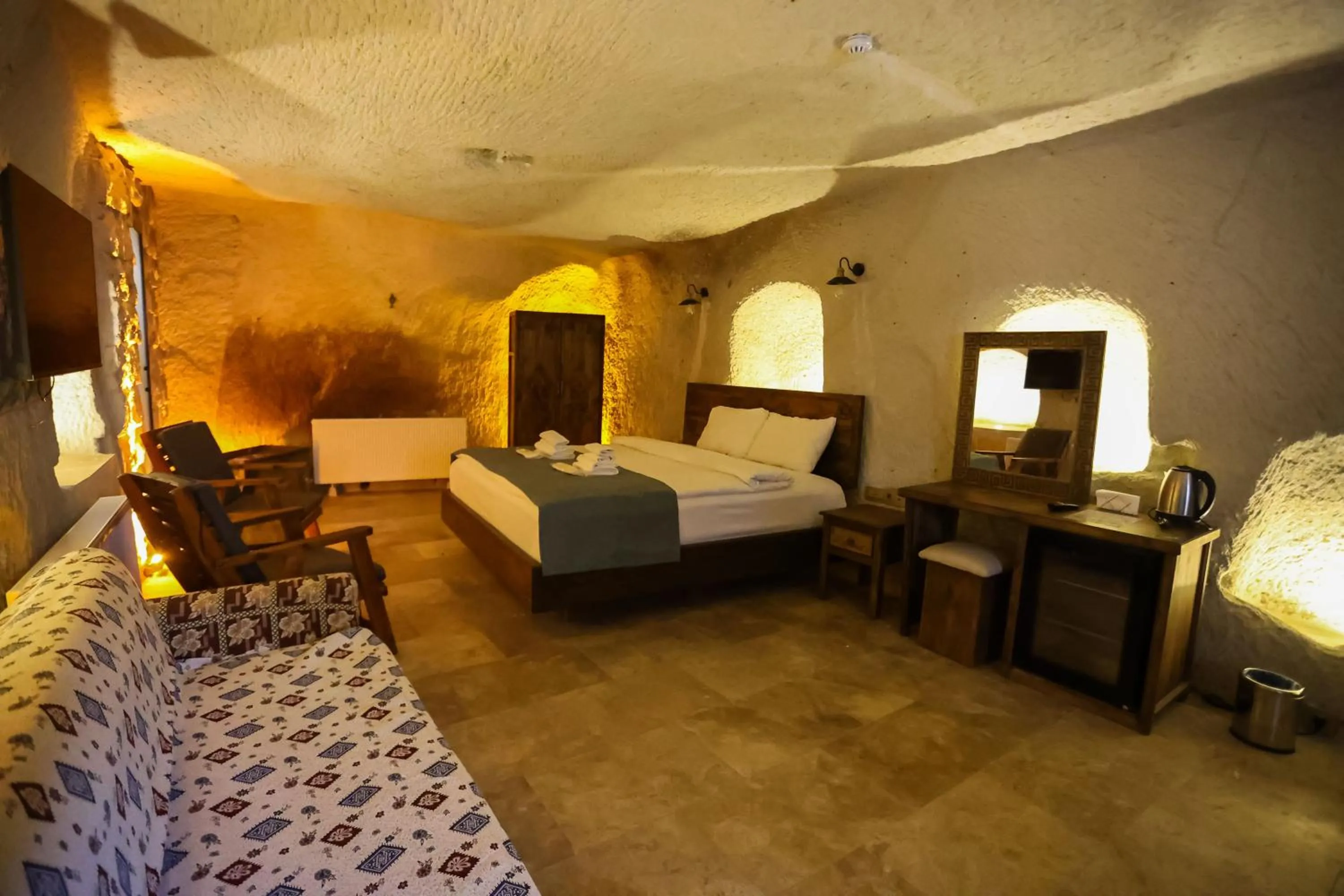 Bed in Kayaharman cave otel