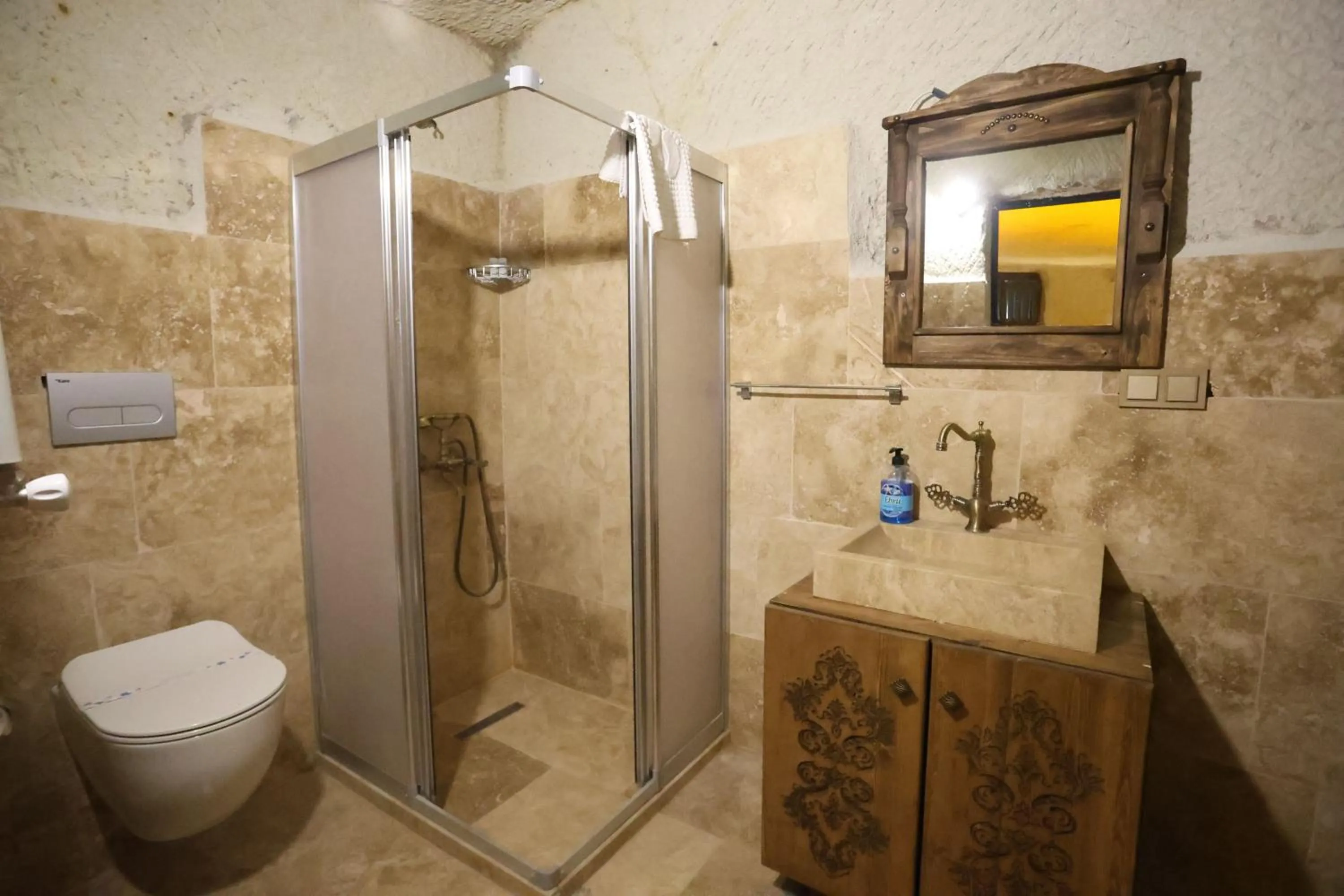 Kayaharman cave otel