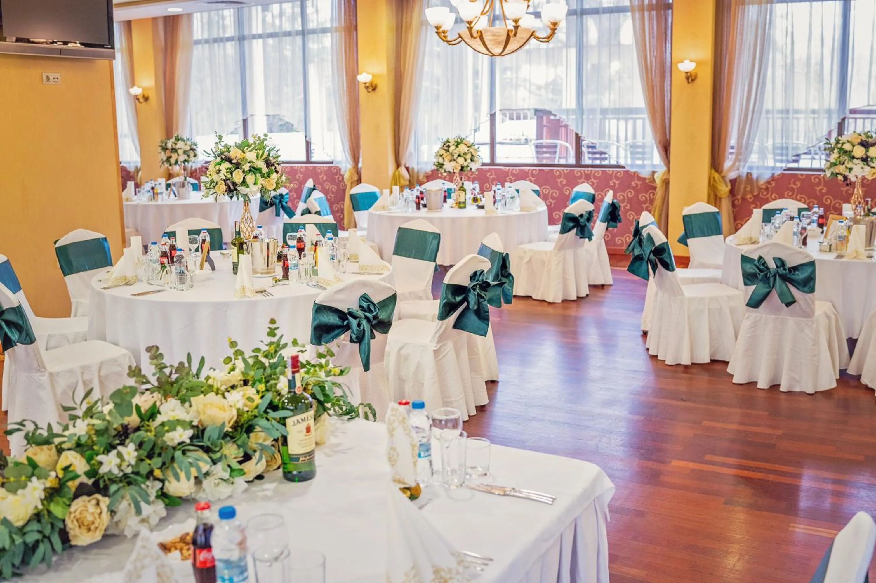 Banquet/Function facilities in Estreya Residence Hotel and SPA