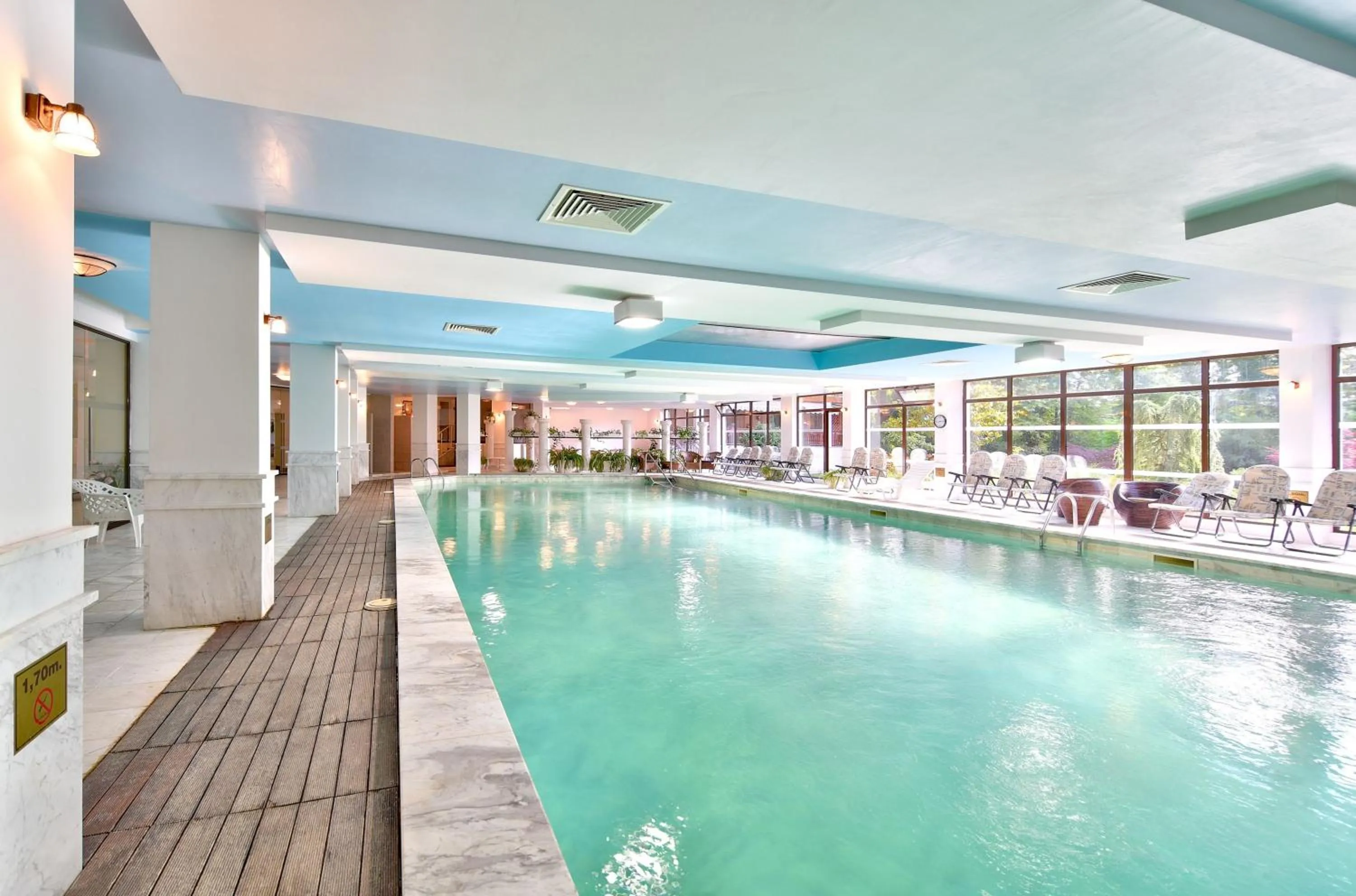 Swimming pool in Estreya Residence Hotel and SPA
