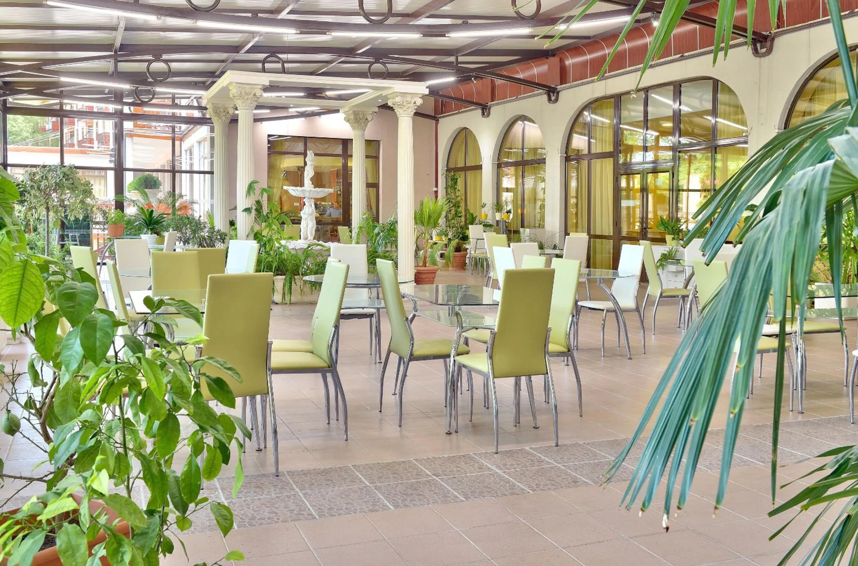 Banquet/Function facilities in Estreya Residence Hotel and SPA
