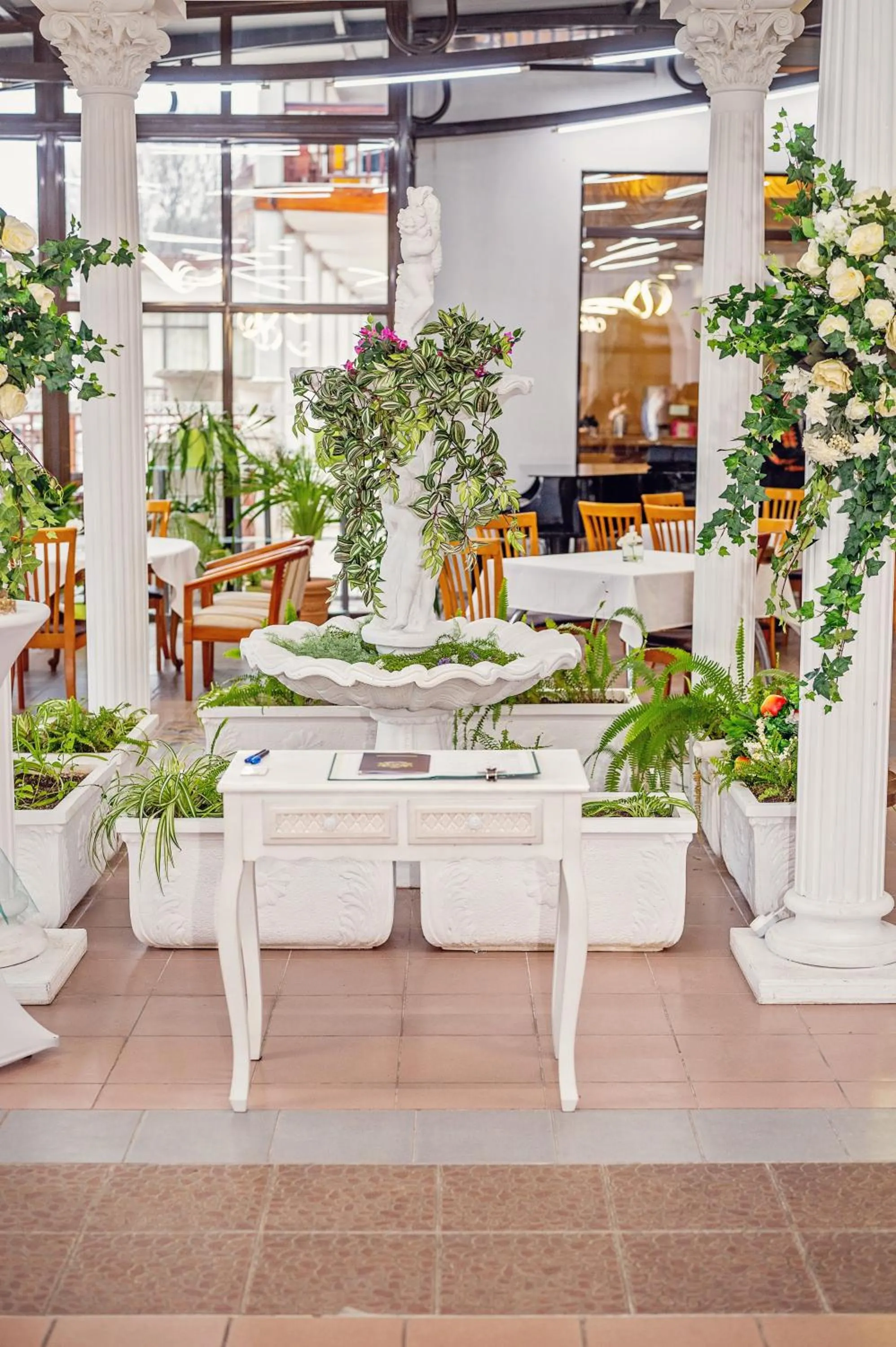 Banquet/Function facilities in Estreya Residence Hotel and SPA