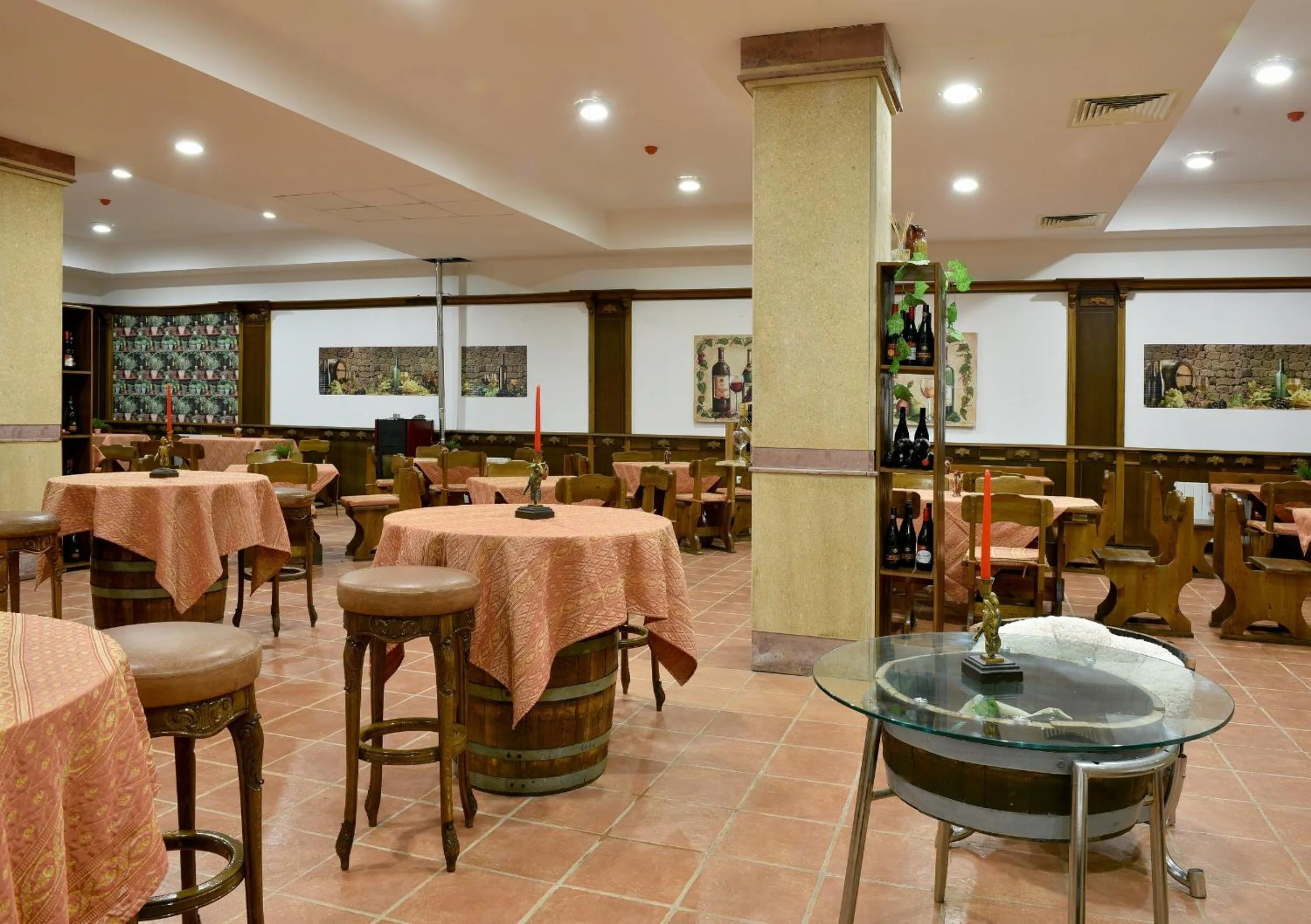Restaurant/places to eat in Estreya Residence Hotel and SPA