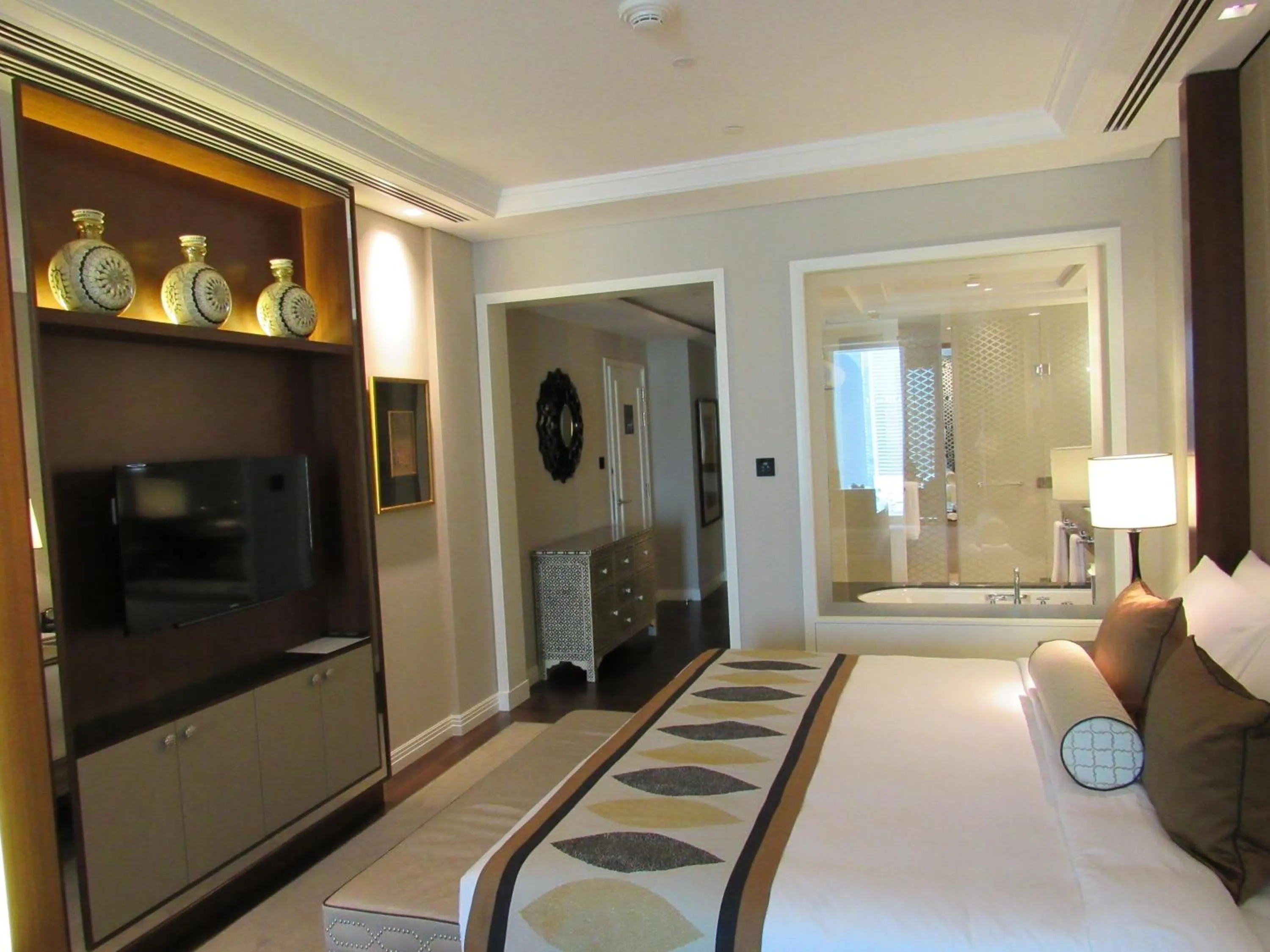 Bedroom, Bed in Taj Dubai
