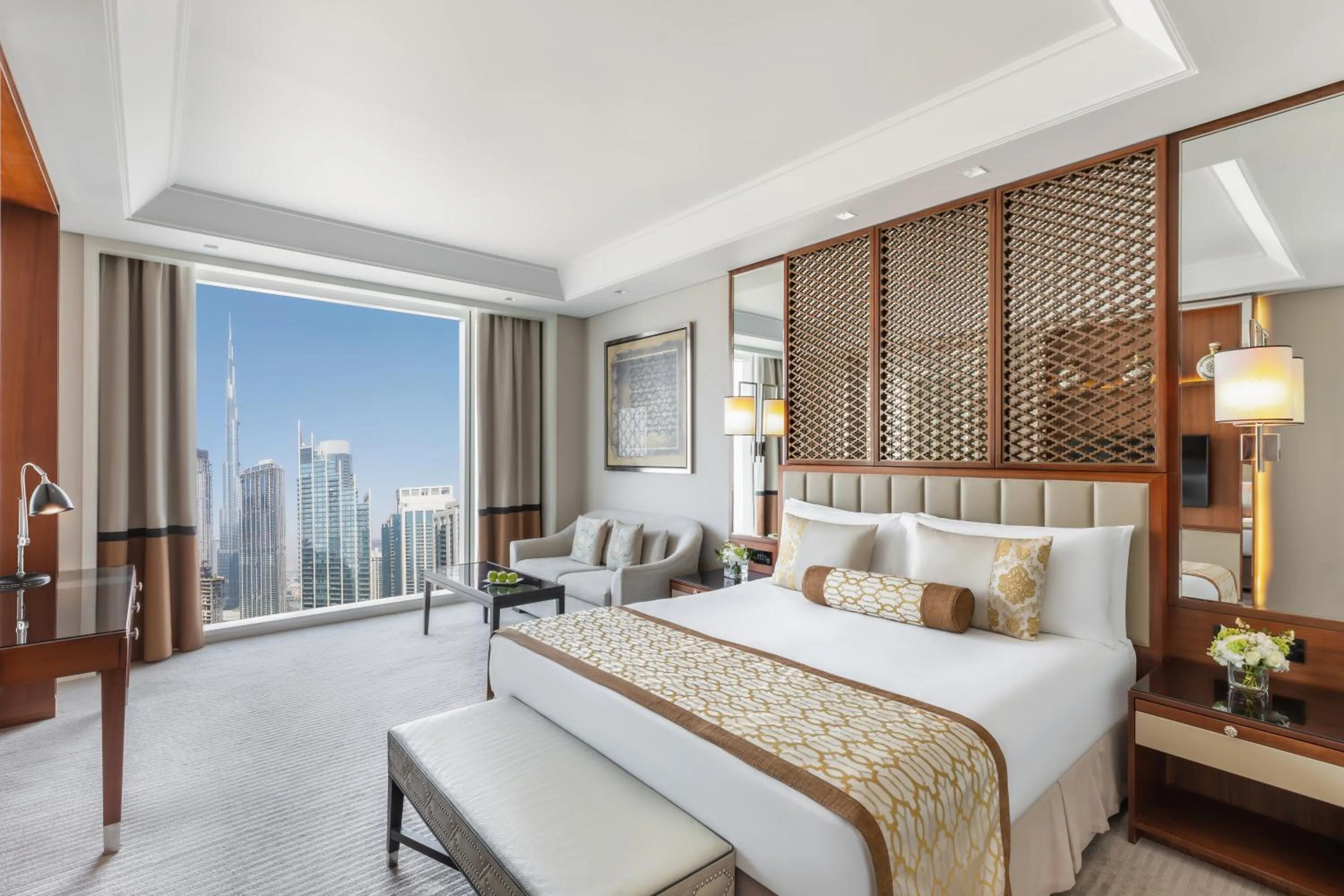 View (from property/room), Bed in Taj Dubai